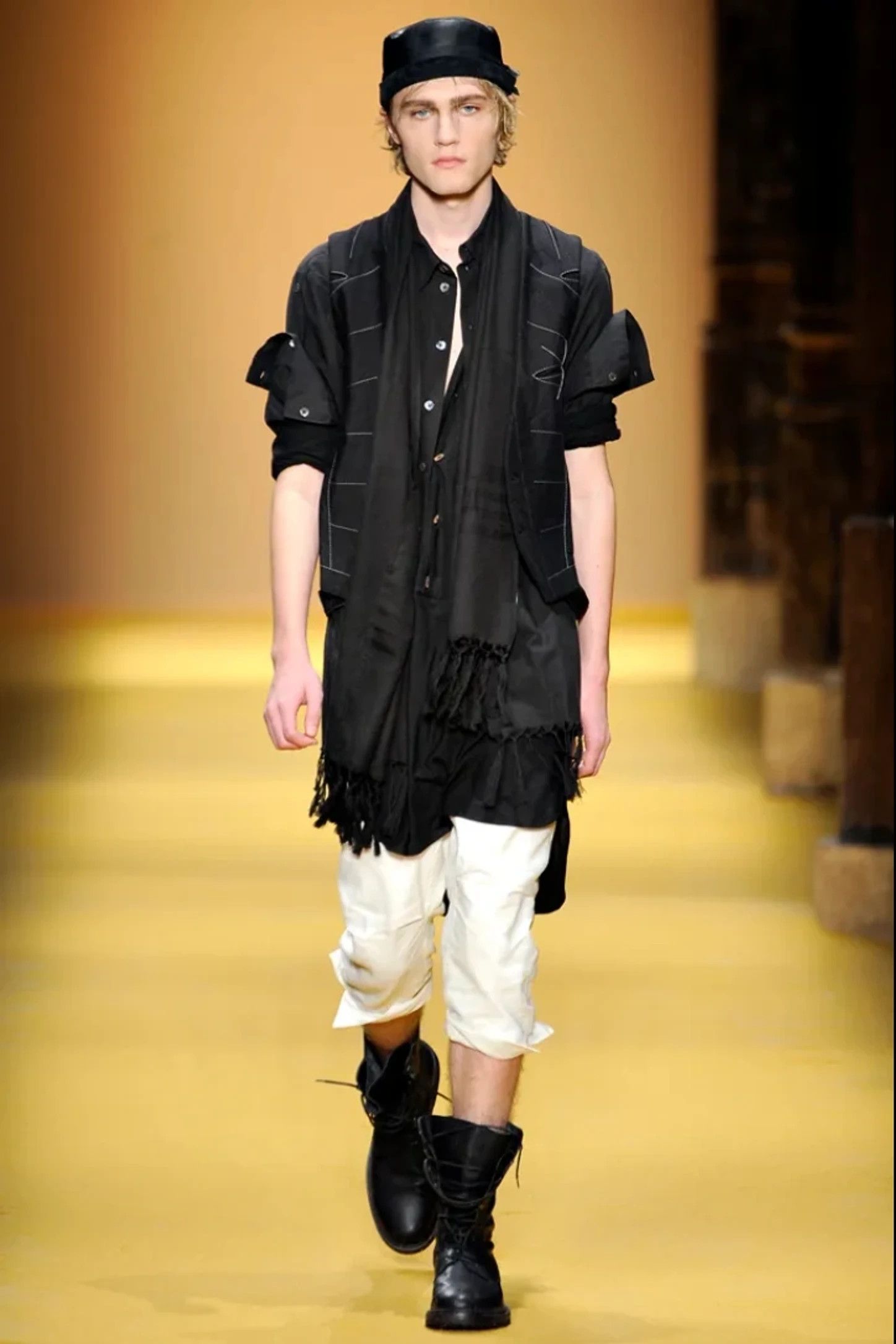 Ann Demeulemeester SS12 iconic Tassel Shoulder bag Very Rare AnnDemeulemeester Size ONE SIZE - 2 Thumbnail