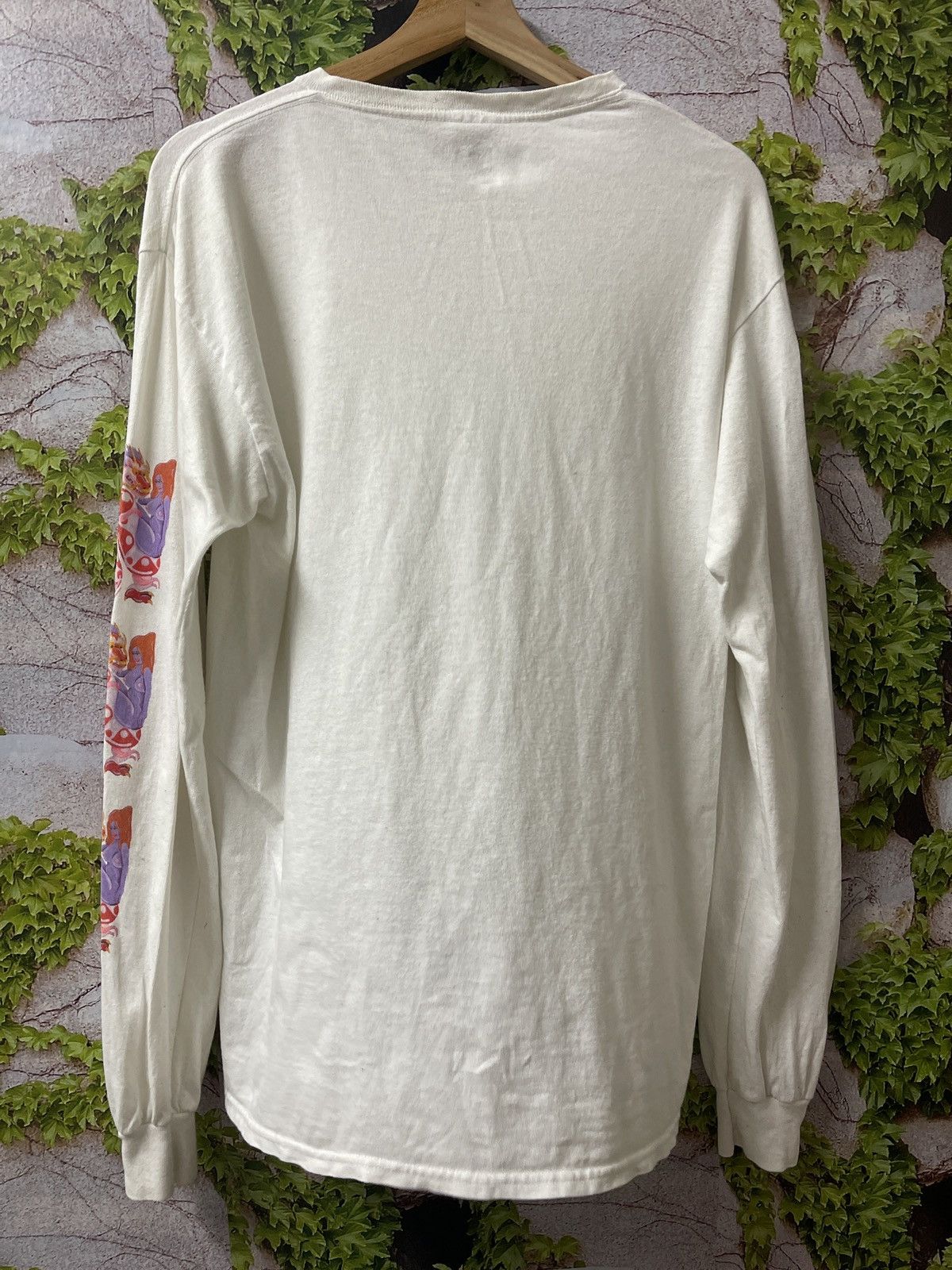 Huf 🔥HOT🔥VINTAGE HUF PHOTO SEXY GIRLS LONG SLEEVE VERY RARE Size US M / EU 48-50 / 2 - 7 Thumbnail