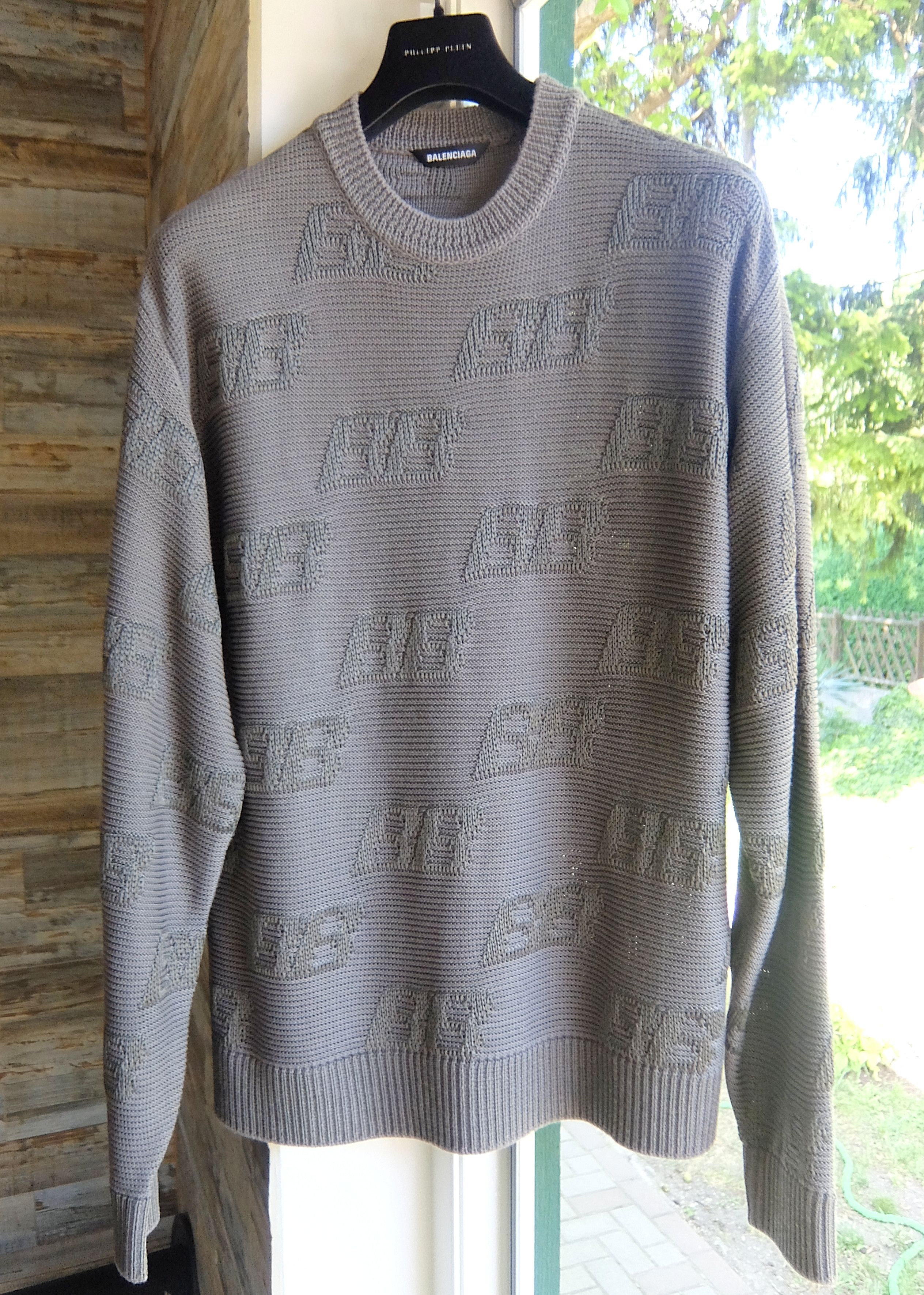 Balenciaga Balenciaga Sweater L grey monogram knit bb logo Size US L / EU 52-54 / 3 - 1 Thumbnail