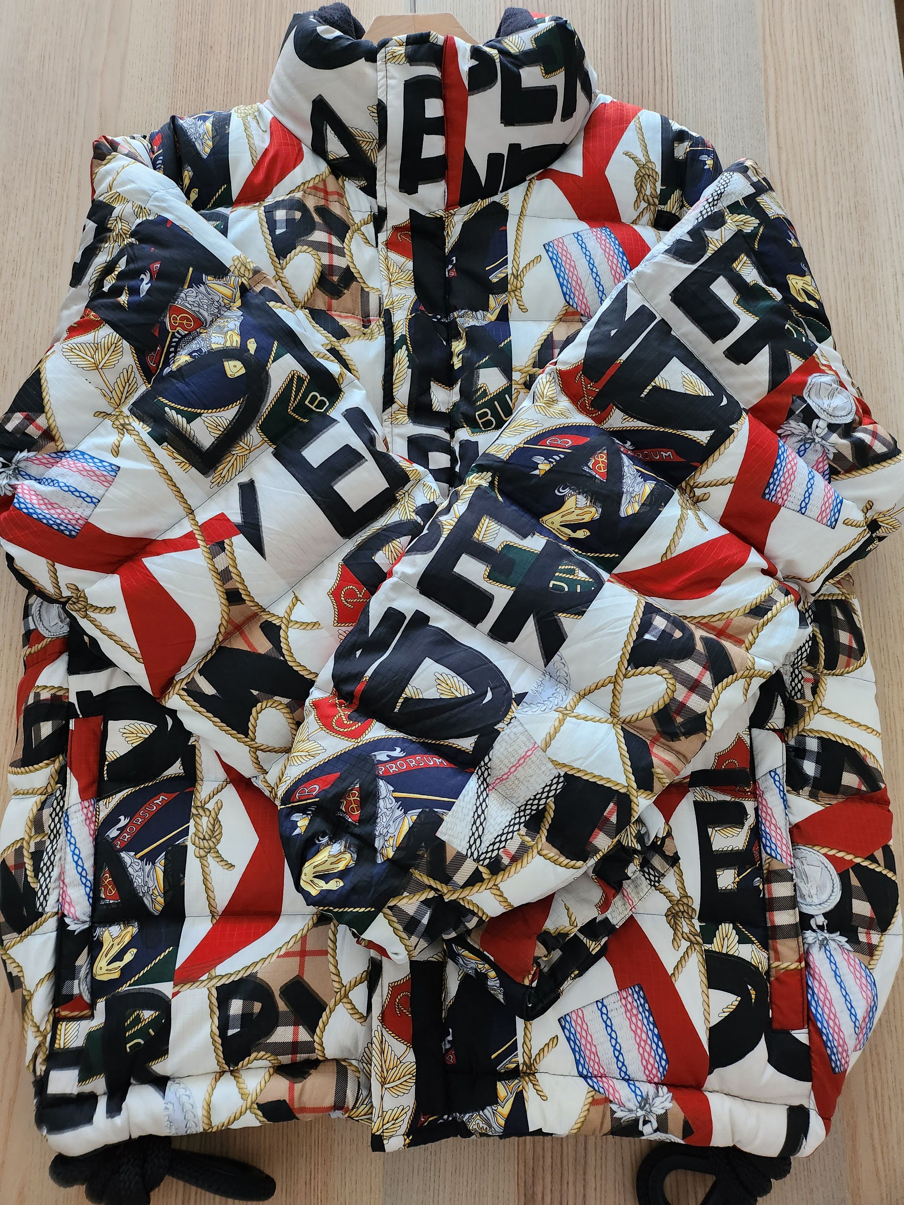 Burberry Burberry graffiti down jacket Size US M / EU 48-50 / 2 - 1 Thumbnail