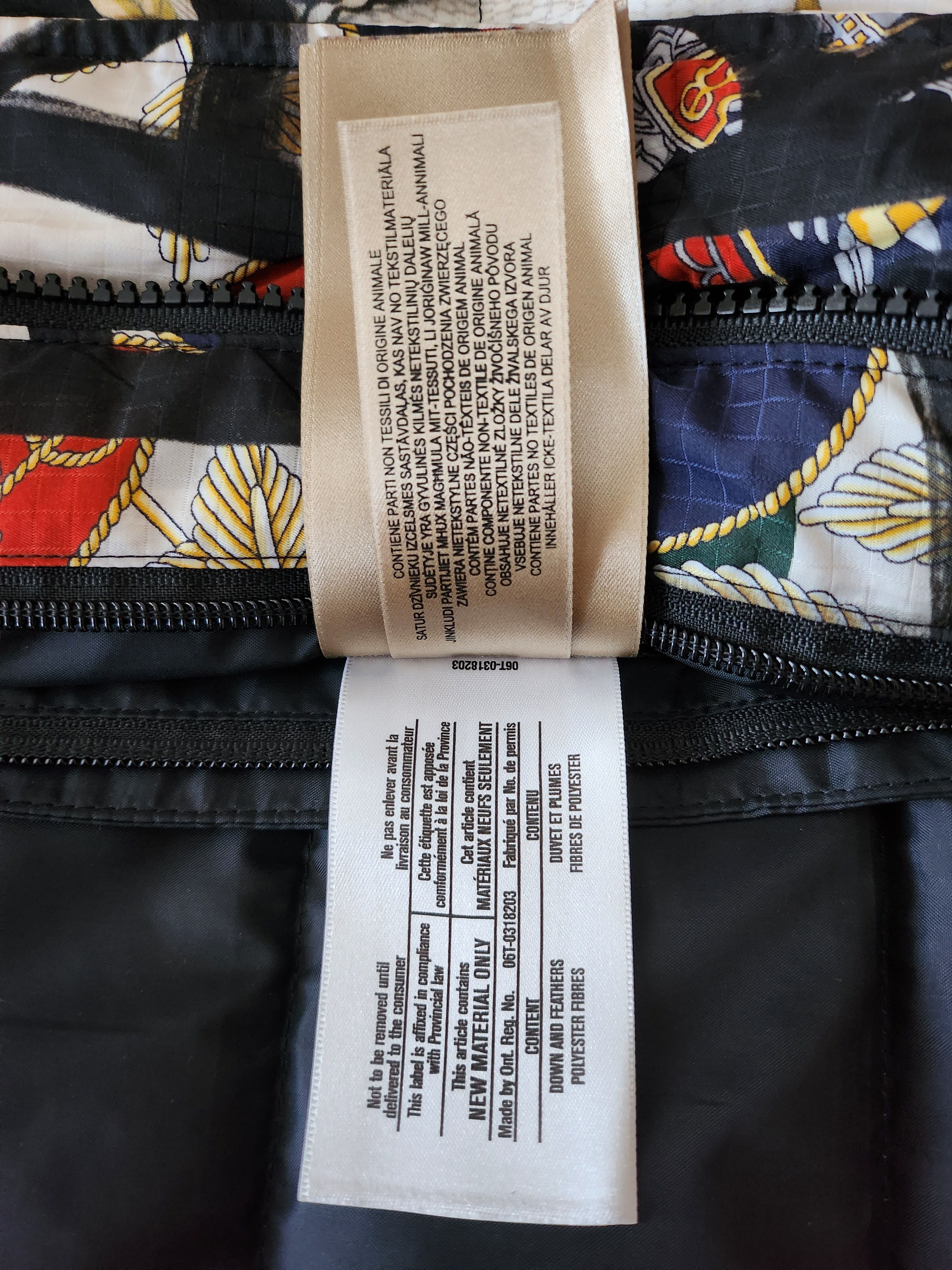 Burberry Burberry graffiti down jacket Size US M / EU 48-50 / 2 - 12 Thumbnail