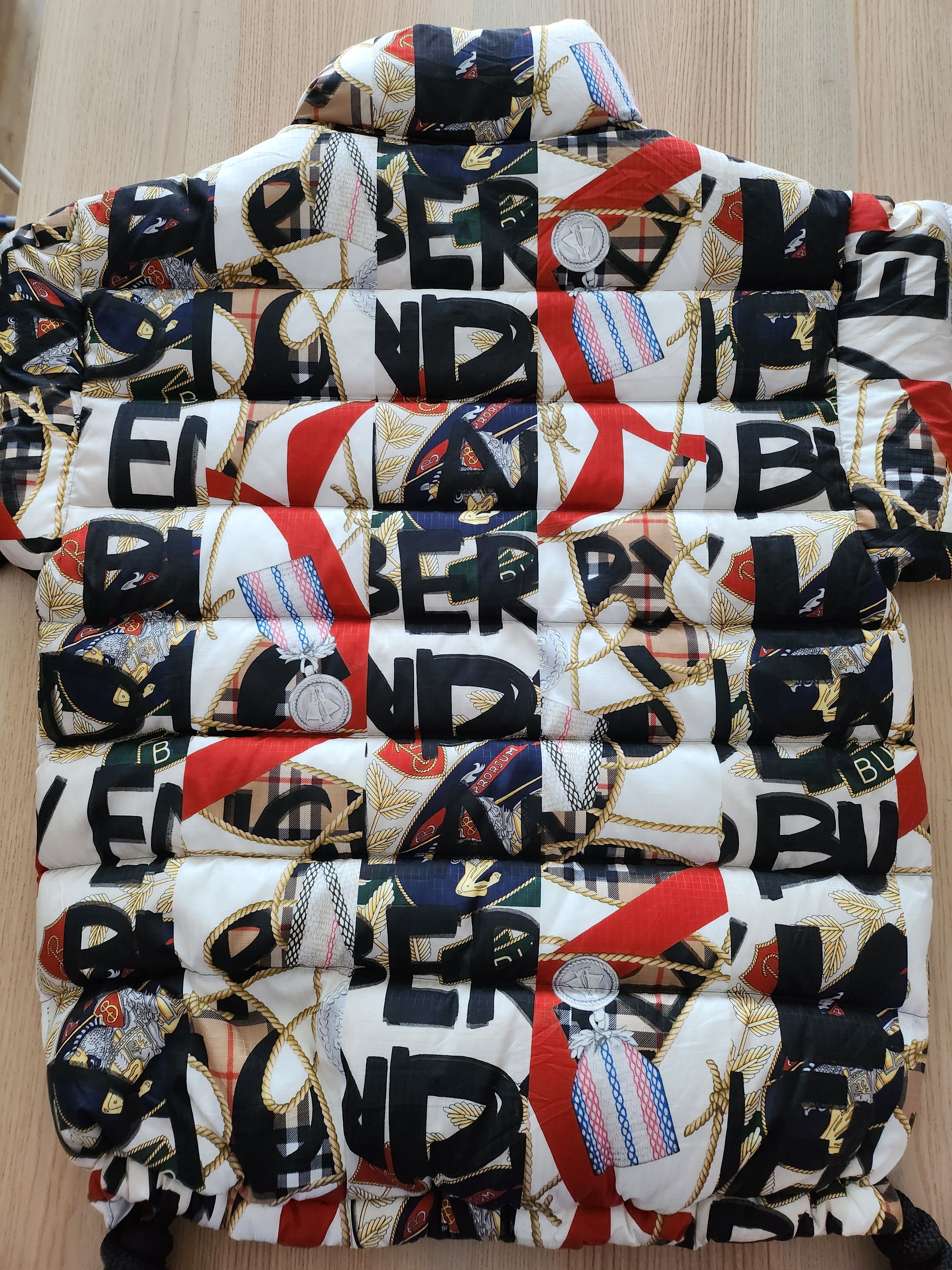 Burberry Burberry graffiti down jacket Size US M / EU 48-50 / 2 - 3 Thumbnail
