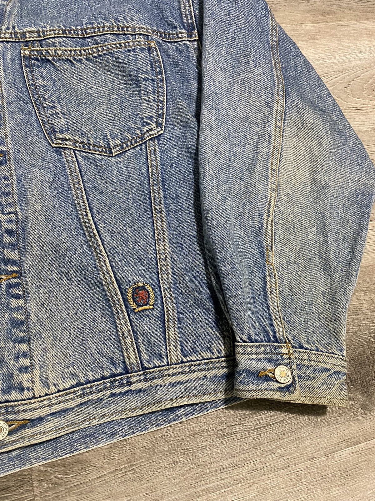 Tommy Hilfiger × Vintage Vintage 1990s Tommy Hilfiger Denim Crest Jacket Size US XL / EU 56 / 4 - 4 Thumbnail
