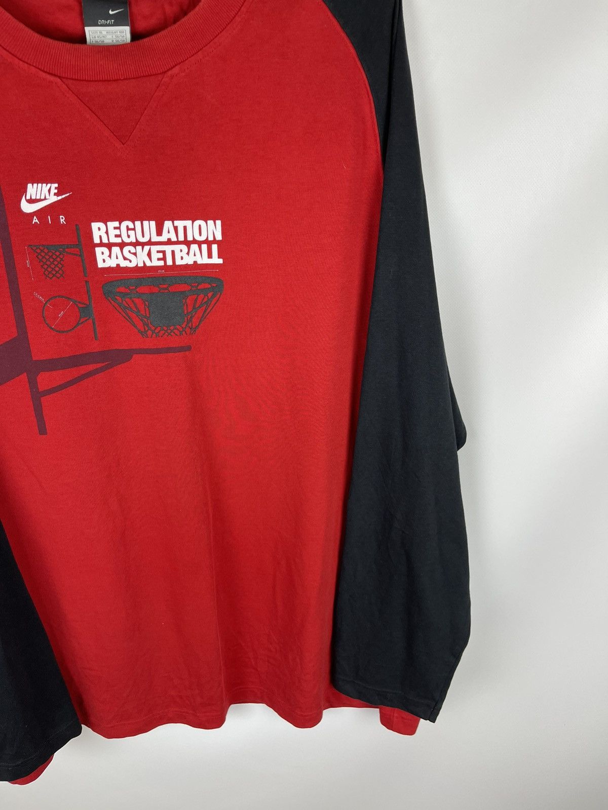 Nike Nike vintage y2k Basketball Regulation red black sweatshirt Size US XL / EU 56 / 4 - 4 Thumbnail
