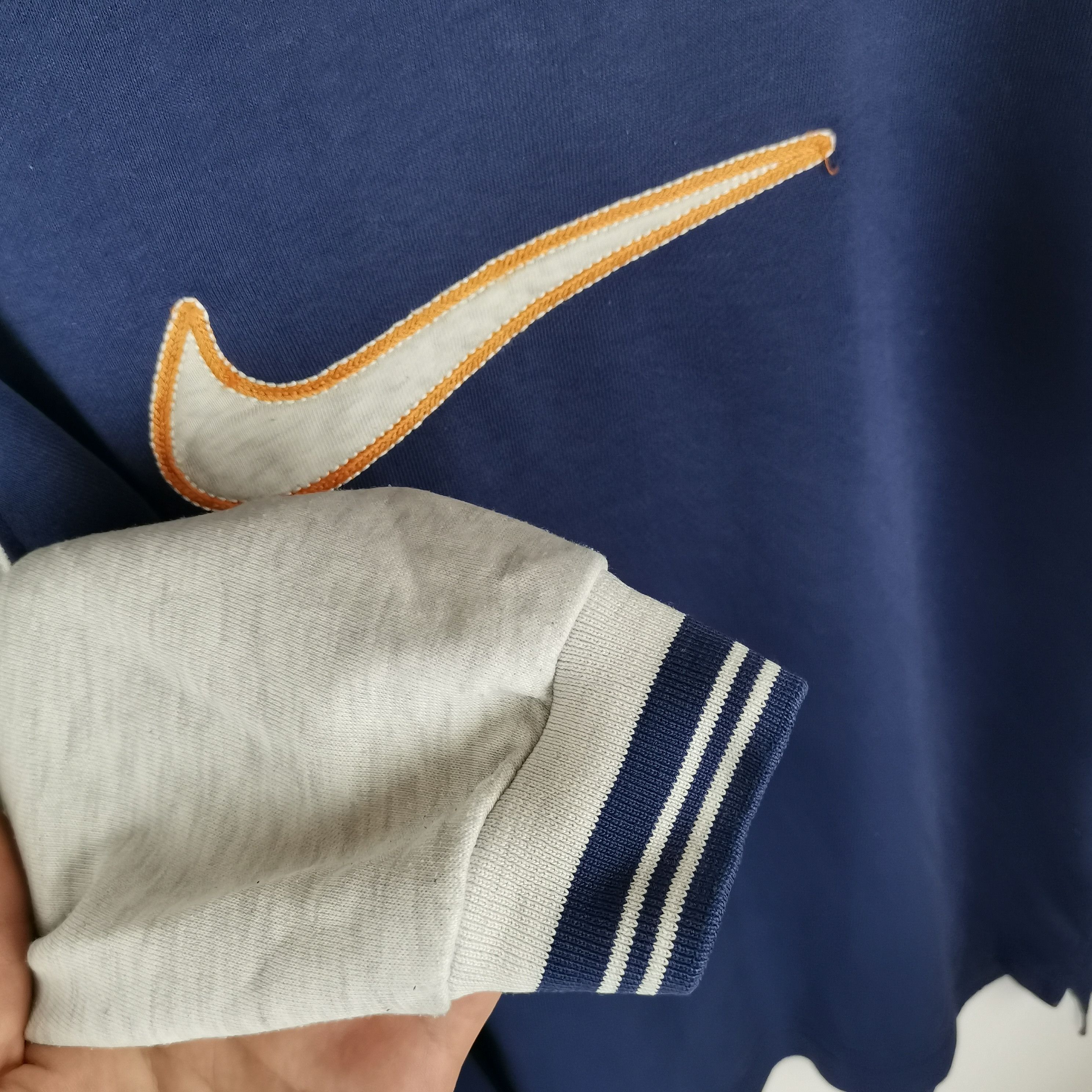 Nike Nike vintage 90s big logo swoosh hoodie Size US S / EU 44-46 / 1 - 6 Thumbnail
