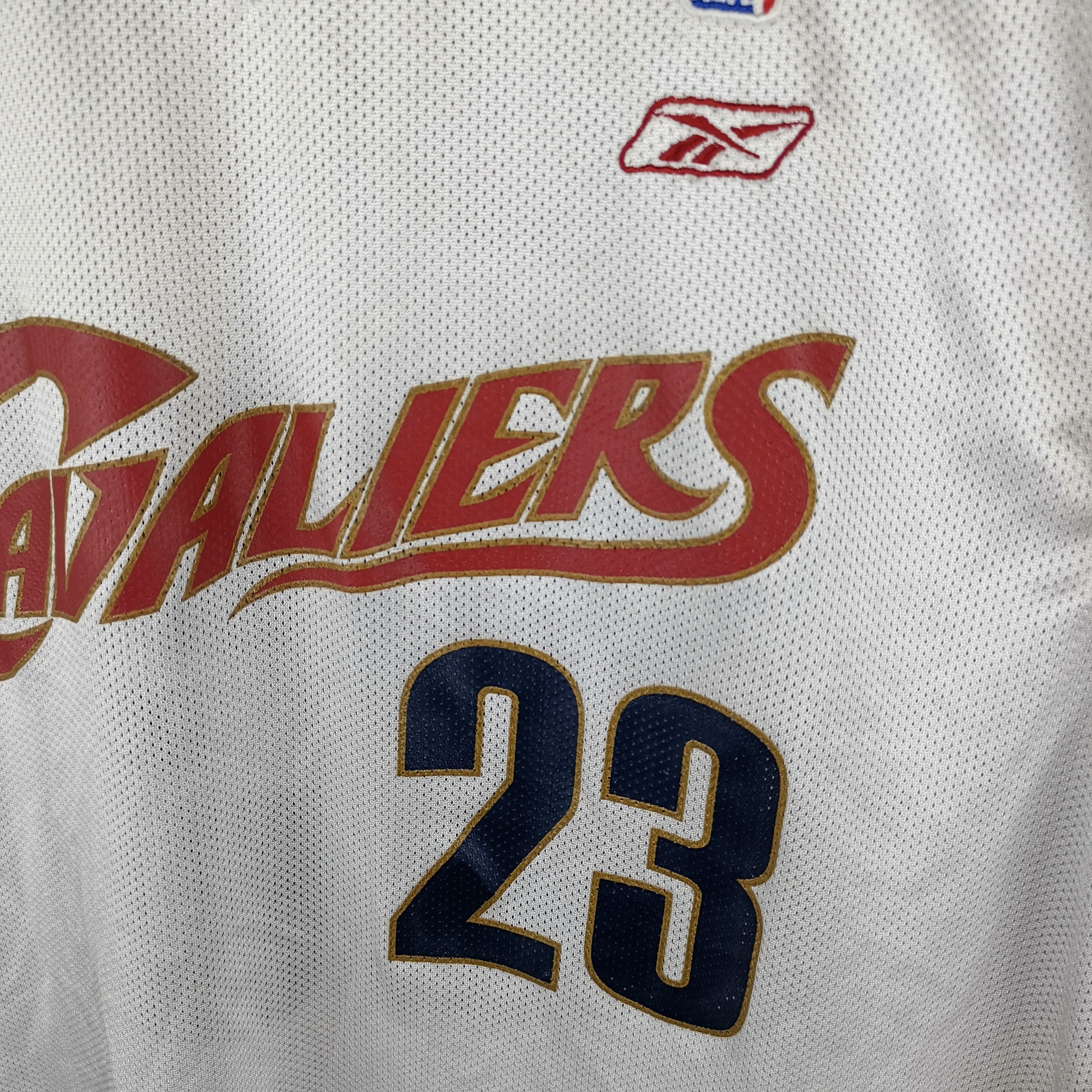 NBA Vintage Reebok Cleveland Cavaliers #23 Lebron James jersey Size US L / EU 52-54 / 3 - 4 Thumbnail