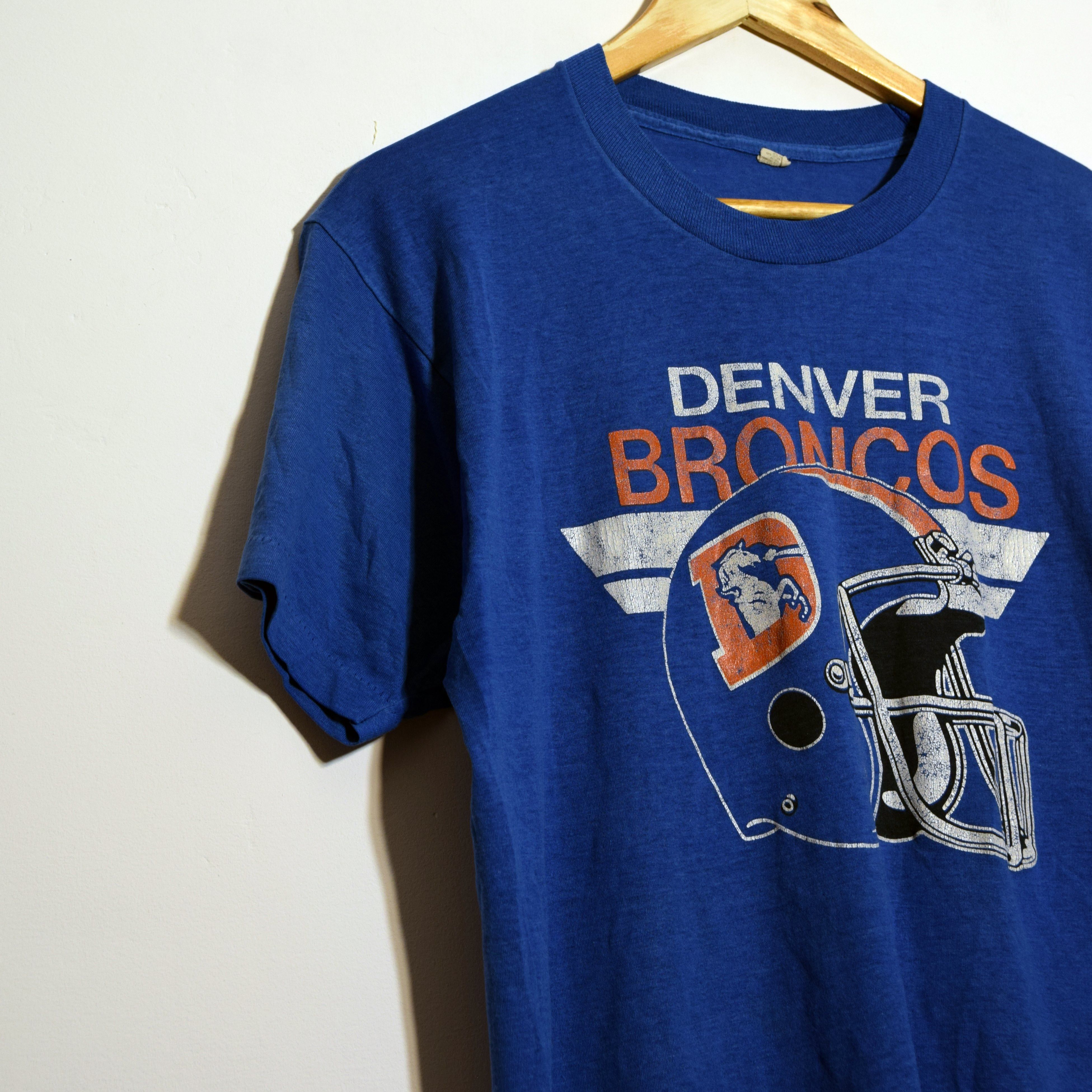 NFL × Vintage 80s Football Denver Broncos T-shirt L Football 90s vintage Size US L / EU 52-54 / 3 - 5 Thumbnail