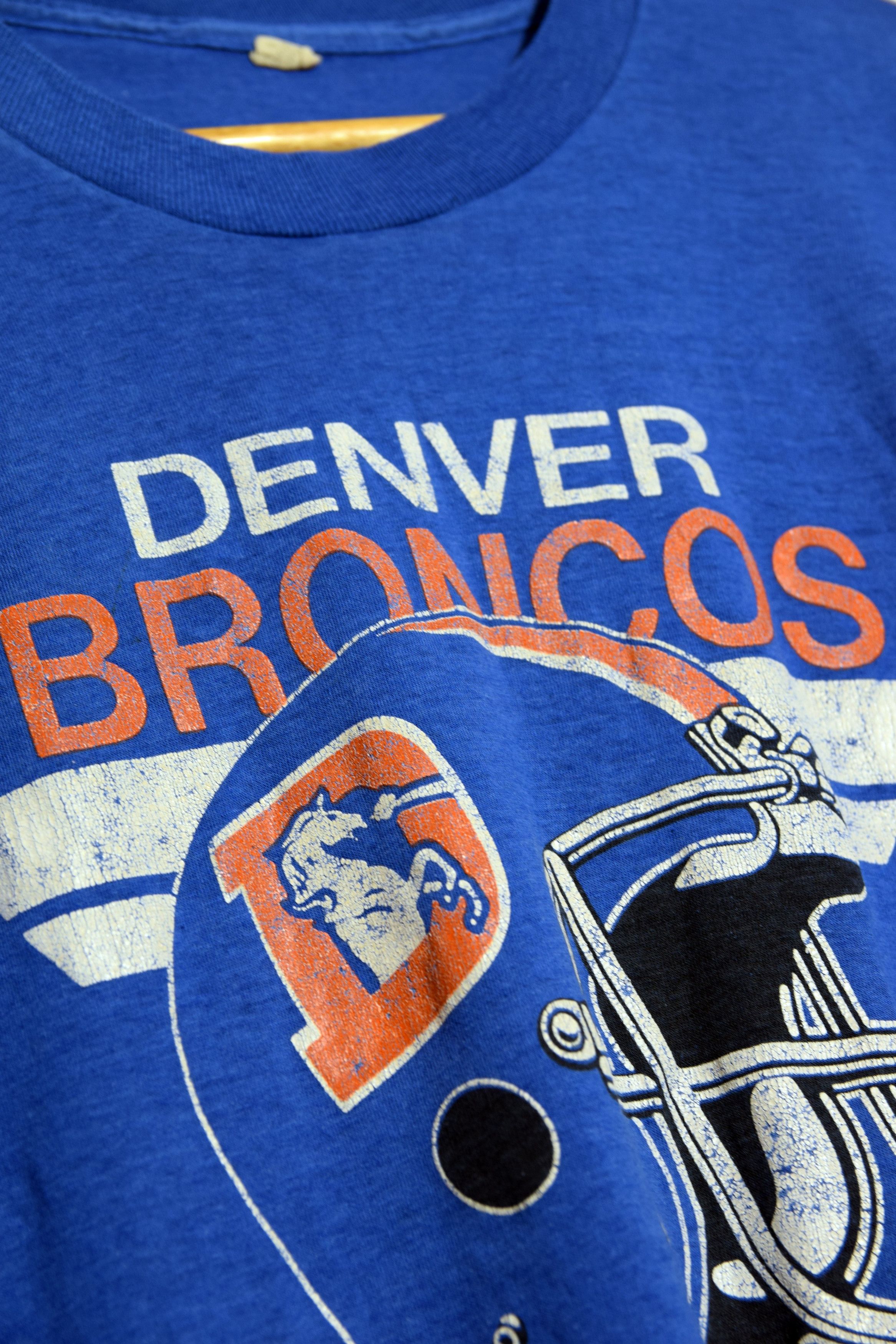 NFL × Vintage 80s Football Denver Broncos T-shirt L Football 90s vintage Size US L / EU 52-54 / 3 - 4 Thumbnail