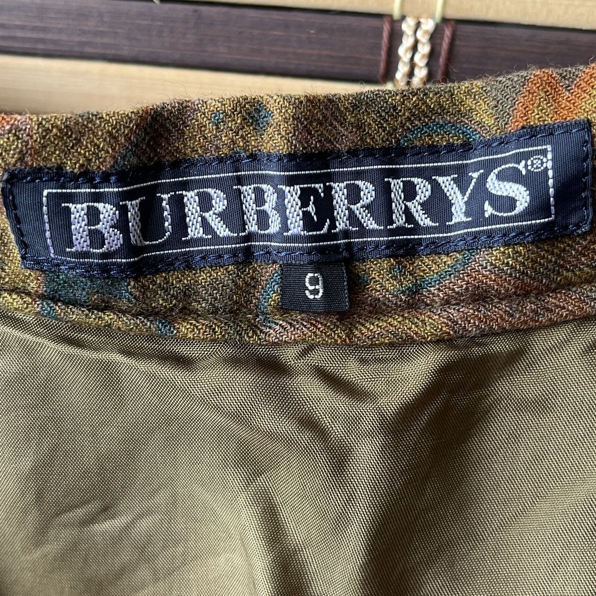 Burberry × Vintage Vintage Burberrys Midi Skirt Size 24" / US 00 / IT 34 - 11 Thumbnail