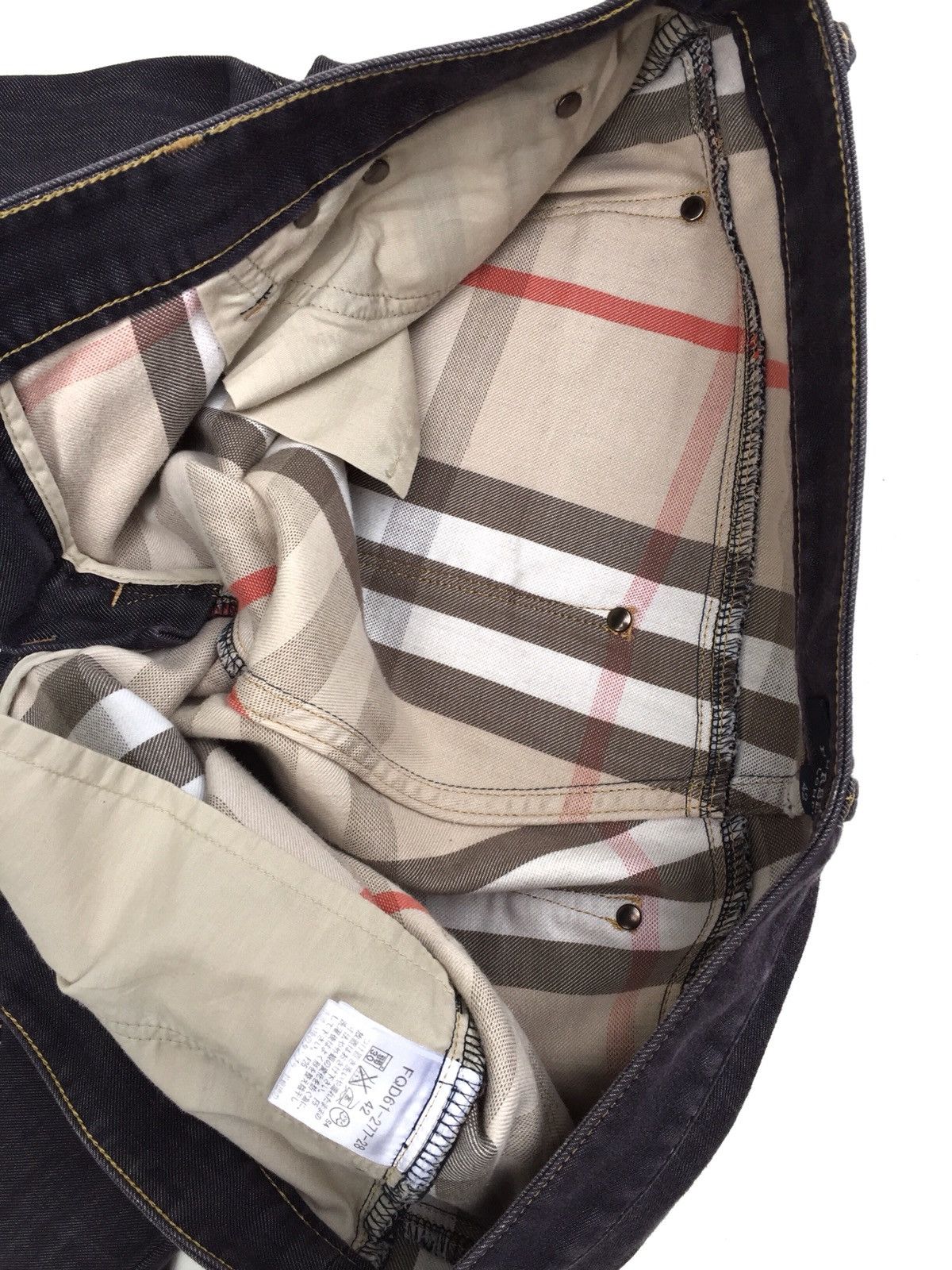 Burberry Vintage Burberry London Jeans Size US 30 / EU 46 - 8 Thumbnail