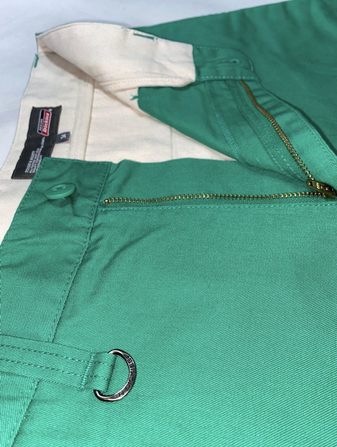 Dickies × Vintage Slim Vintage Dickies Genuine Short Pharrell Green marijuana Size US 34 / EU 50 - 6 Thumbnail