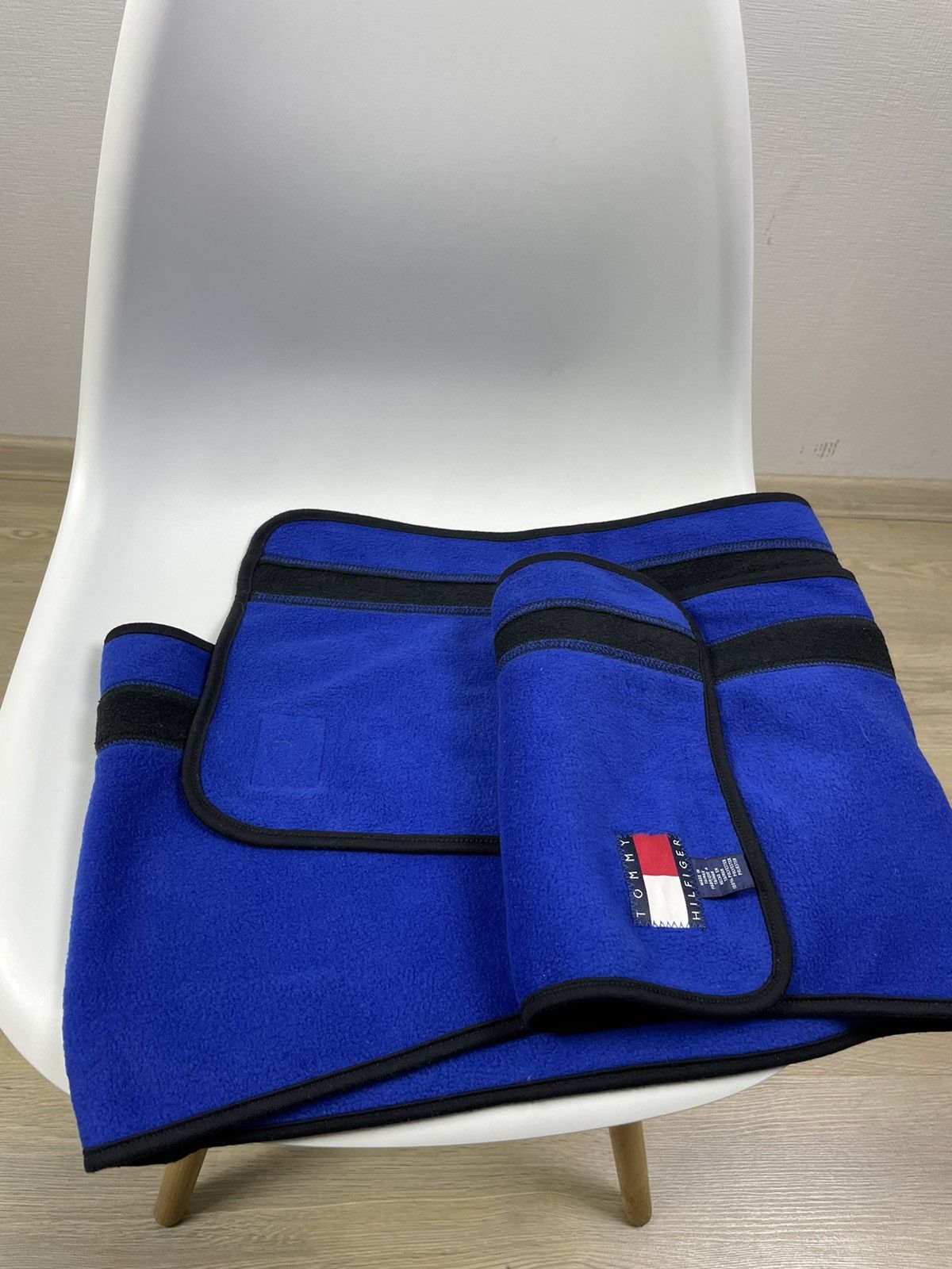Tommy Hilfiger Tommy Hilfiger Fleece Soft Scarf Size ONE SIZE - 6 Thumbnail