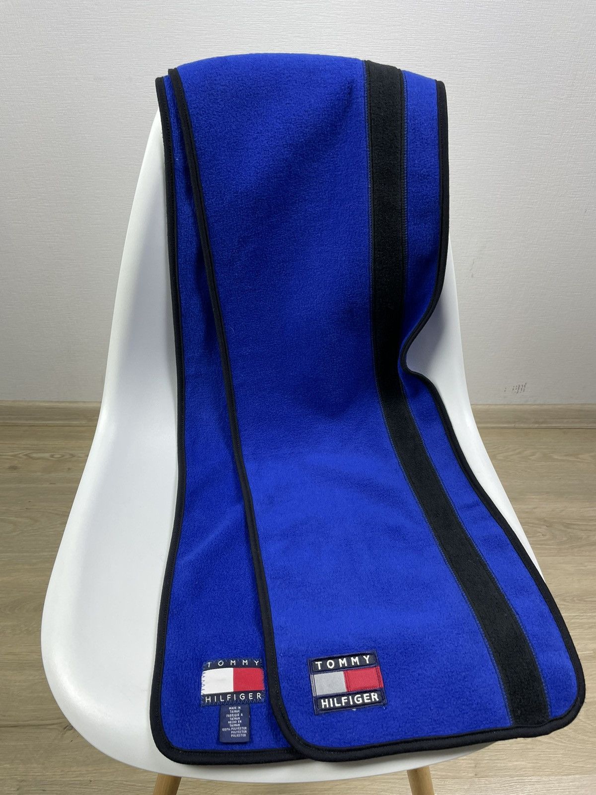 Tommy Hilfiger Tommy Hilfiger Fleece Soft Scarf Size ONE SIZE - 2 Thumbnail