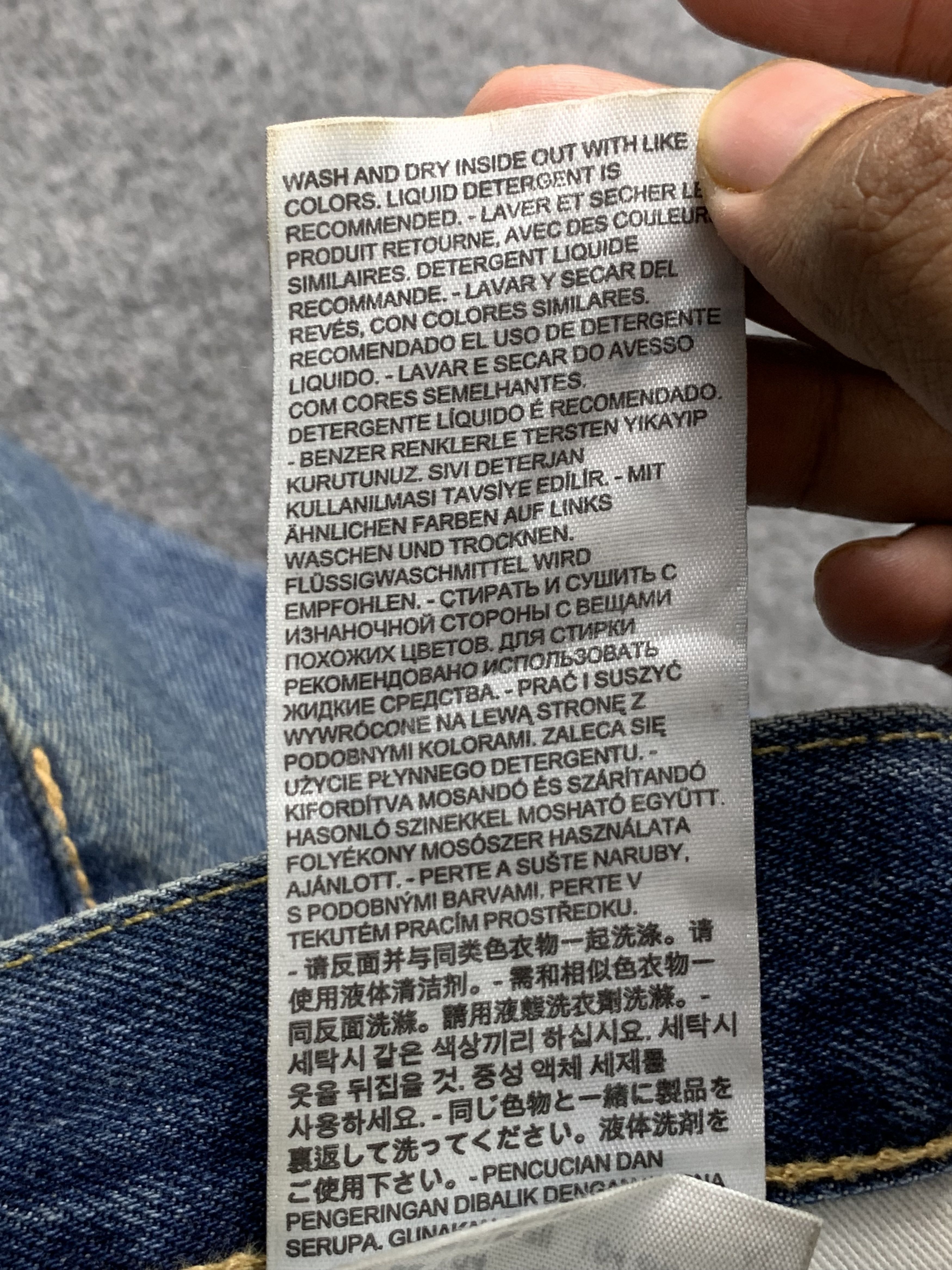 Levi's Vintage Distressed Levis 514 Faded Blue Jeans DP2038 Size US 35 - 11 Thumbnail