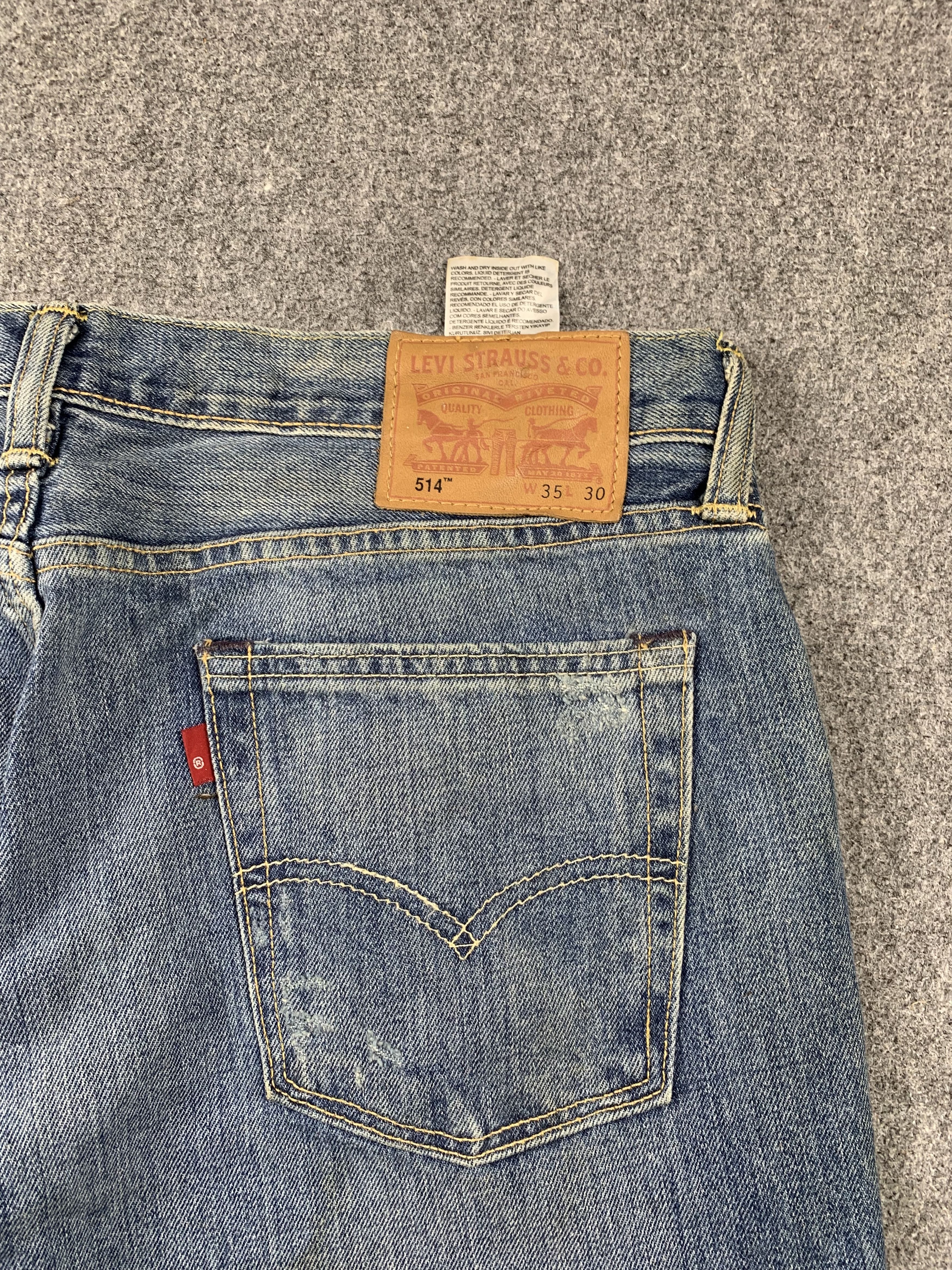 Levi's Vintage Distressed Levis 514 Faded Blue Jeans DP2038 Size US 35 - 21 Thumbnail