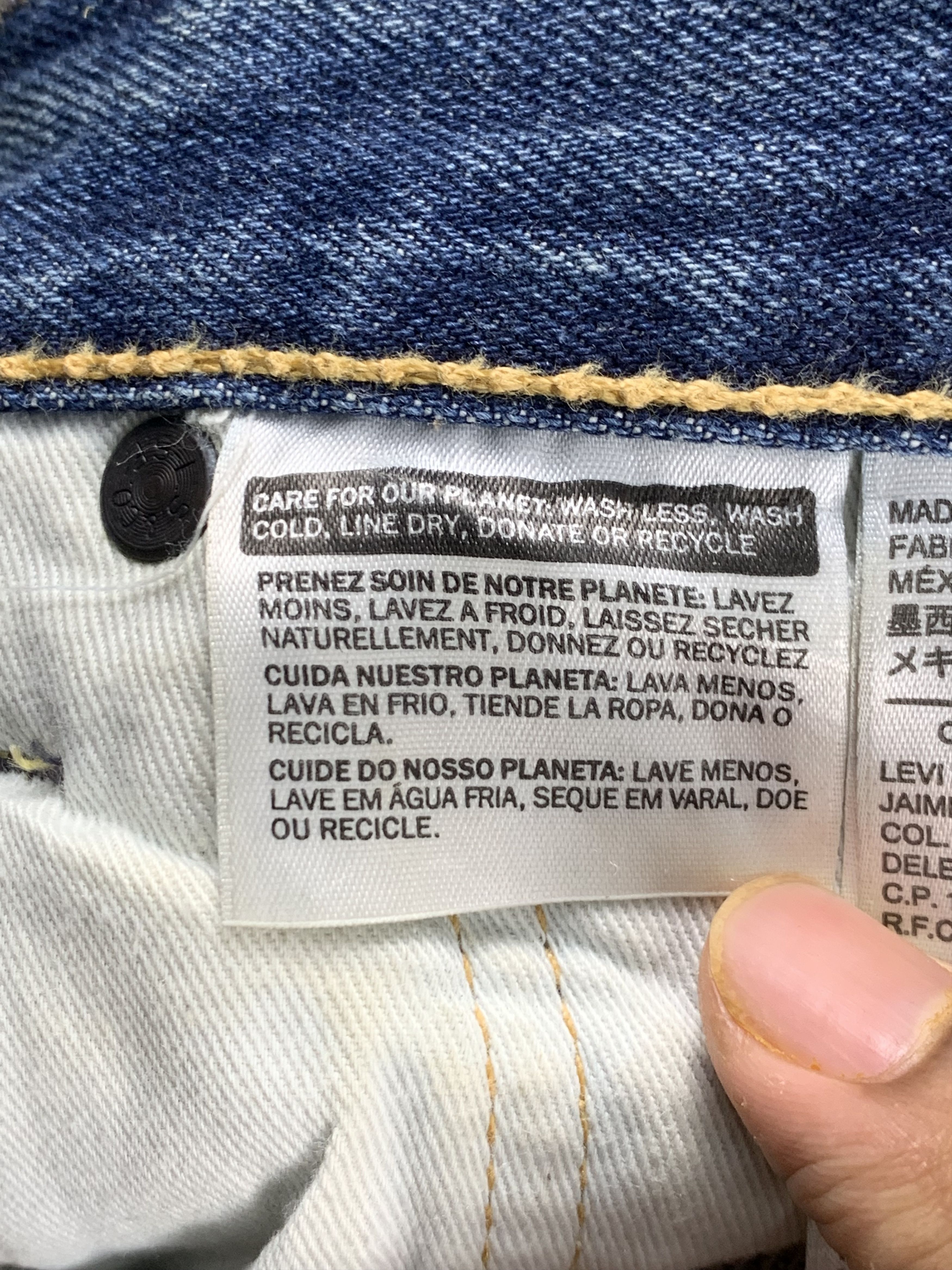 Levi's Vintage Distressed Levis 514 Faded Blue Jeans DP2038 Size US 35 - 6 Thumbnail