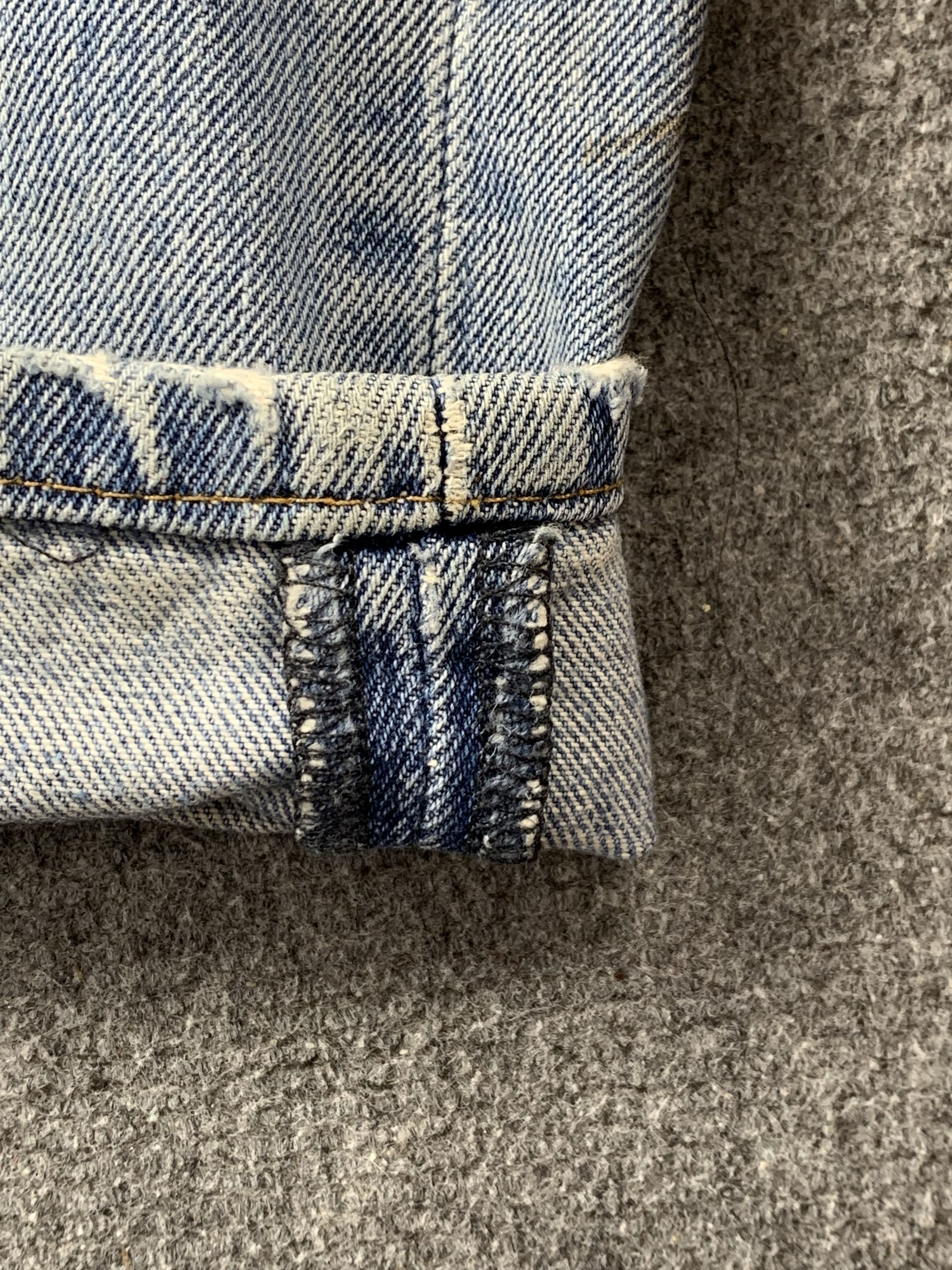 Levi's Vintage Levis 505 Light Wash Jeans DP2039 Size US 31 - 14 Thumbnail