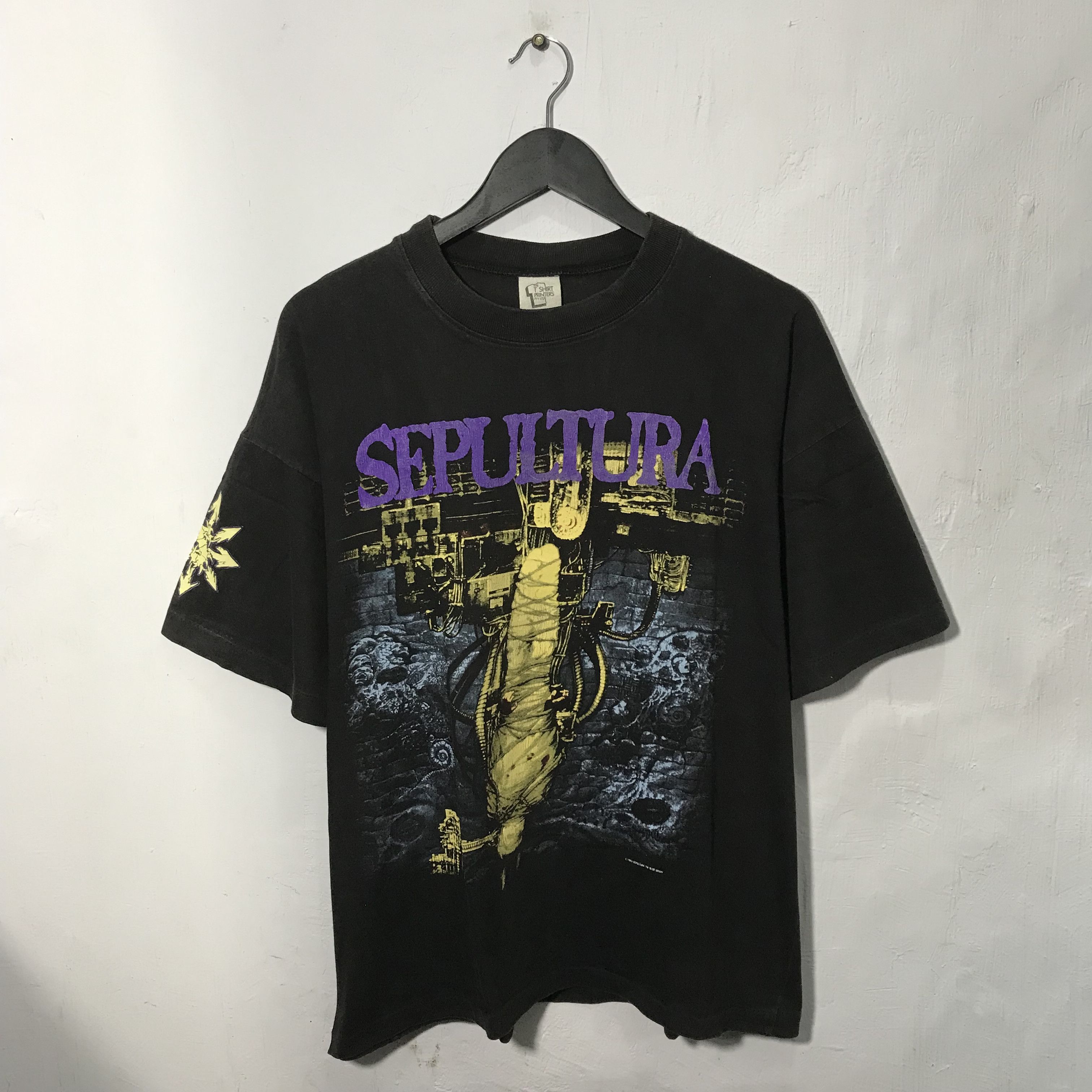 Band Tees Vintage Sepultura Blue Graph ©️1993 Band Tees Size US L / EU 52-54 / 3 - 1 Thumbnail