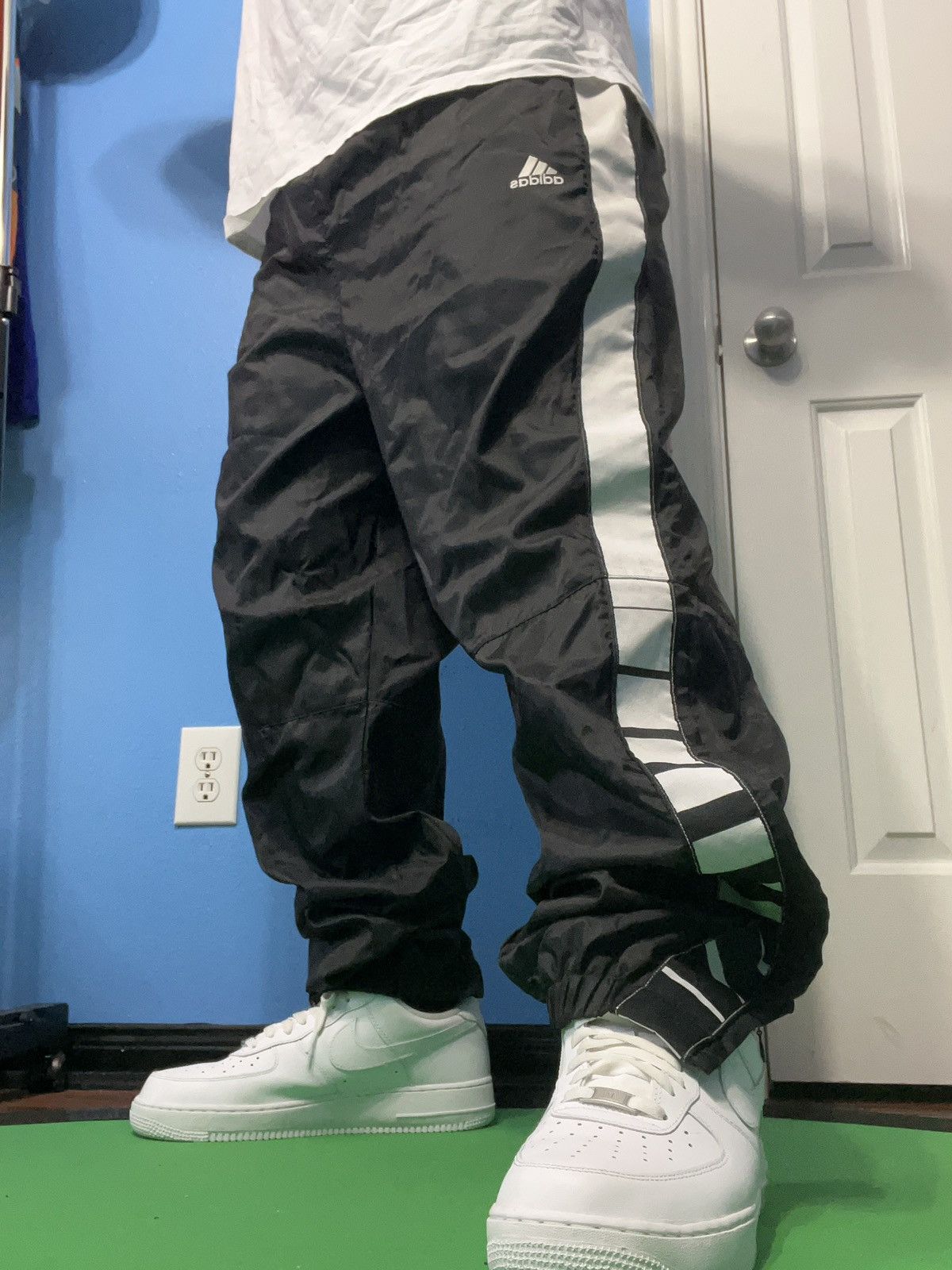 Adidas × Vintage Vintage Adidas Track Pants - XL Size US 38 / EU 54 - 1 Thumbnail