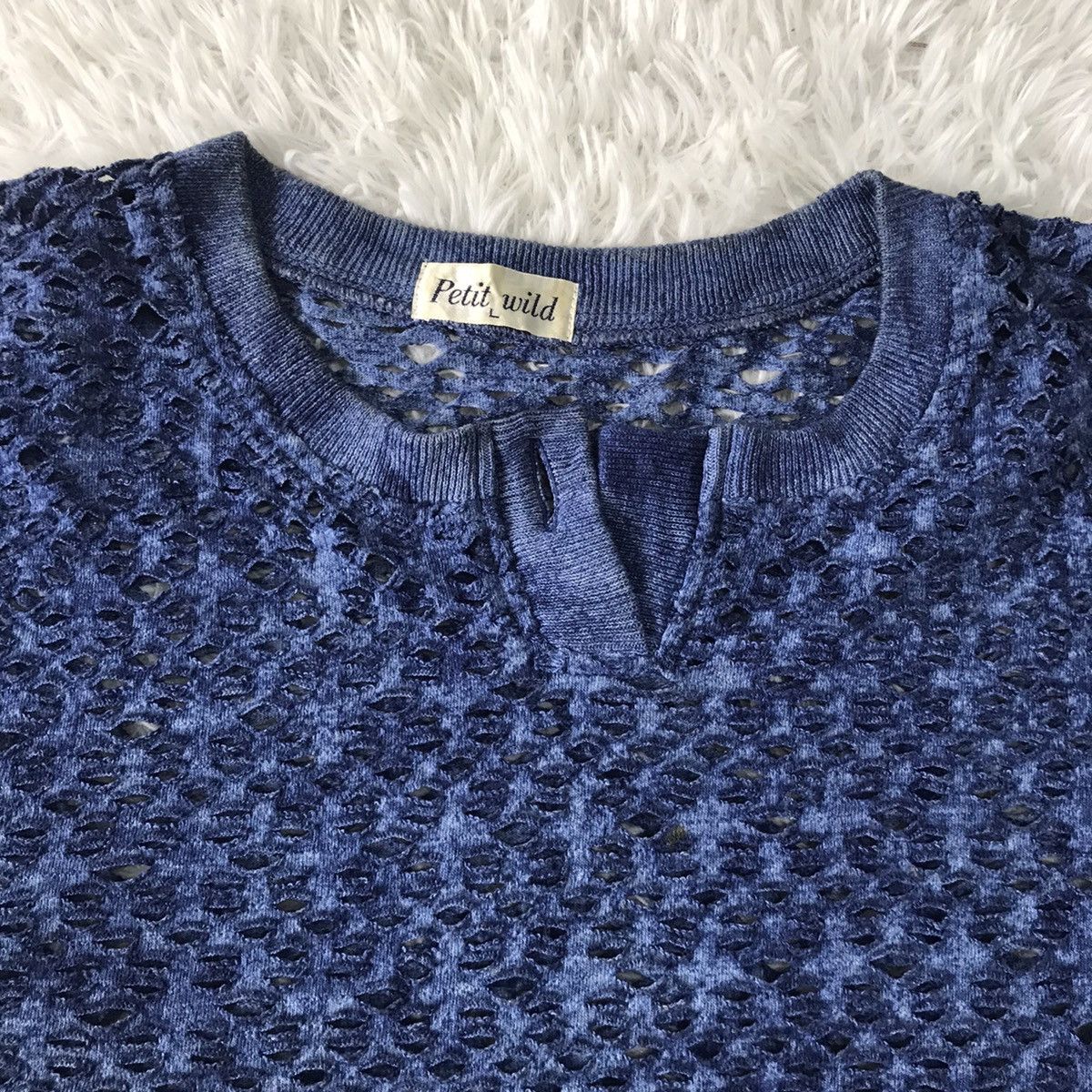 Japanese Brand 💥Nice Cutting Art Short Sleeve Top Petit Wild Size US L / EU 52-54 / 3 - 7 Thumbnail