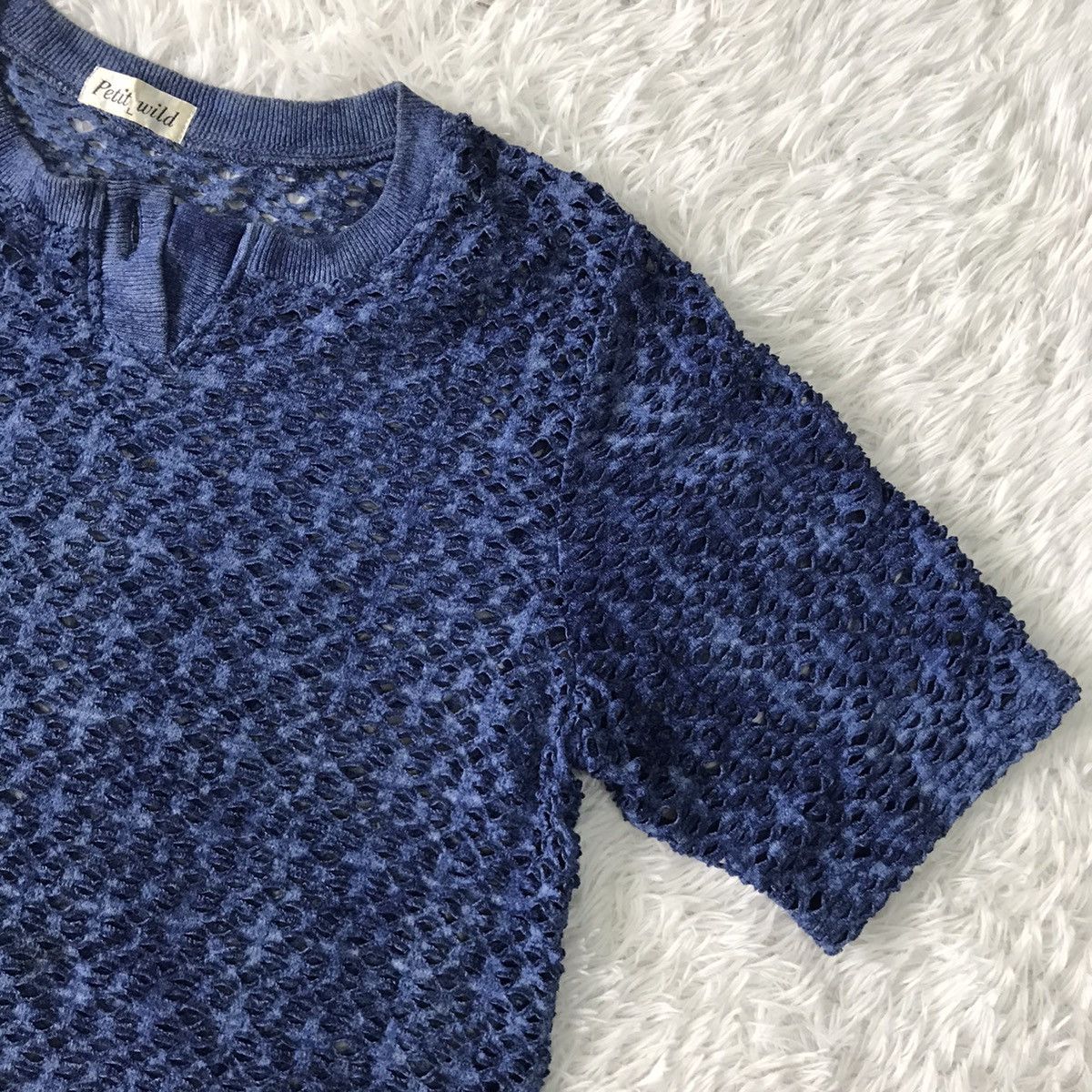 Japanese Brand 💥Nice Cutting Art Short Sleeve Top Petit Wild Size US L / EU 52-54 / 3 - 4 Thumbnail