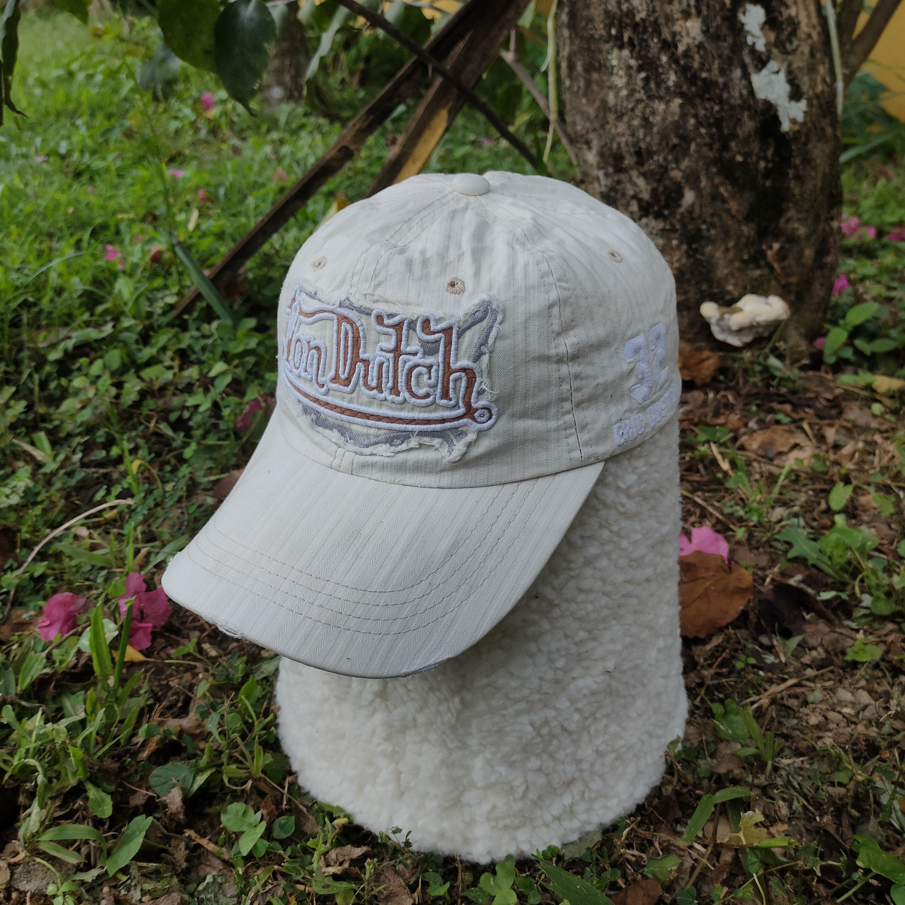 Vintage Vintage VON DUTCH Patches Embroidery Cap Cream Distressed Size ONE SIZE - 1 Thumbnail