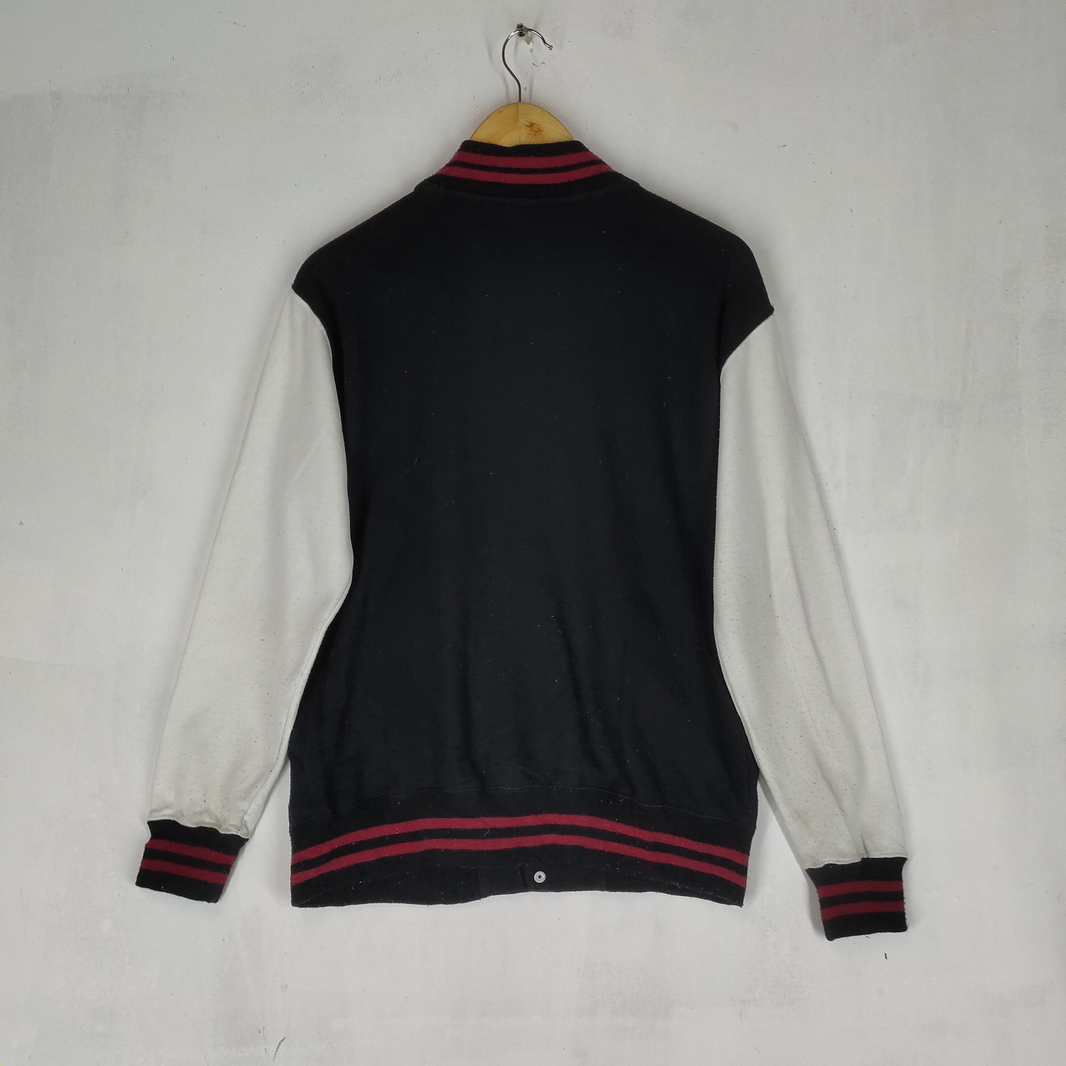 Converse Vintage CONVERSE Embroidery Logo Full Button M Size Varsity Size US M / EU 48-50 / 2 - 7 Thumbnail