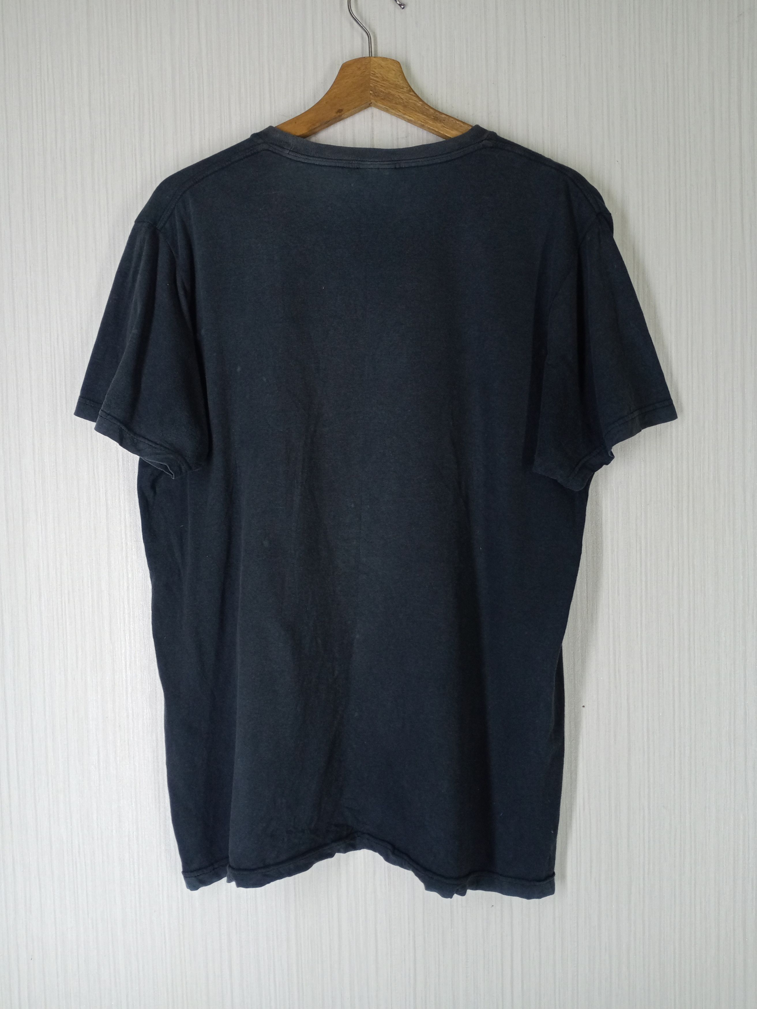 Nirvana Rare Vintage 2005 Nirvana Tshirt Size US L / EU 52-54 / 3 - 6 Thumbnail