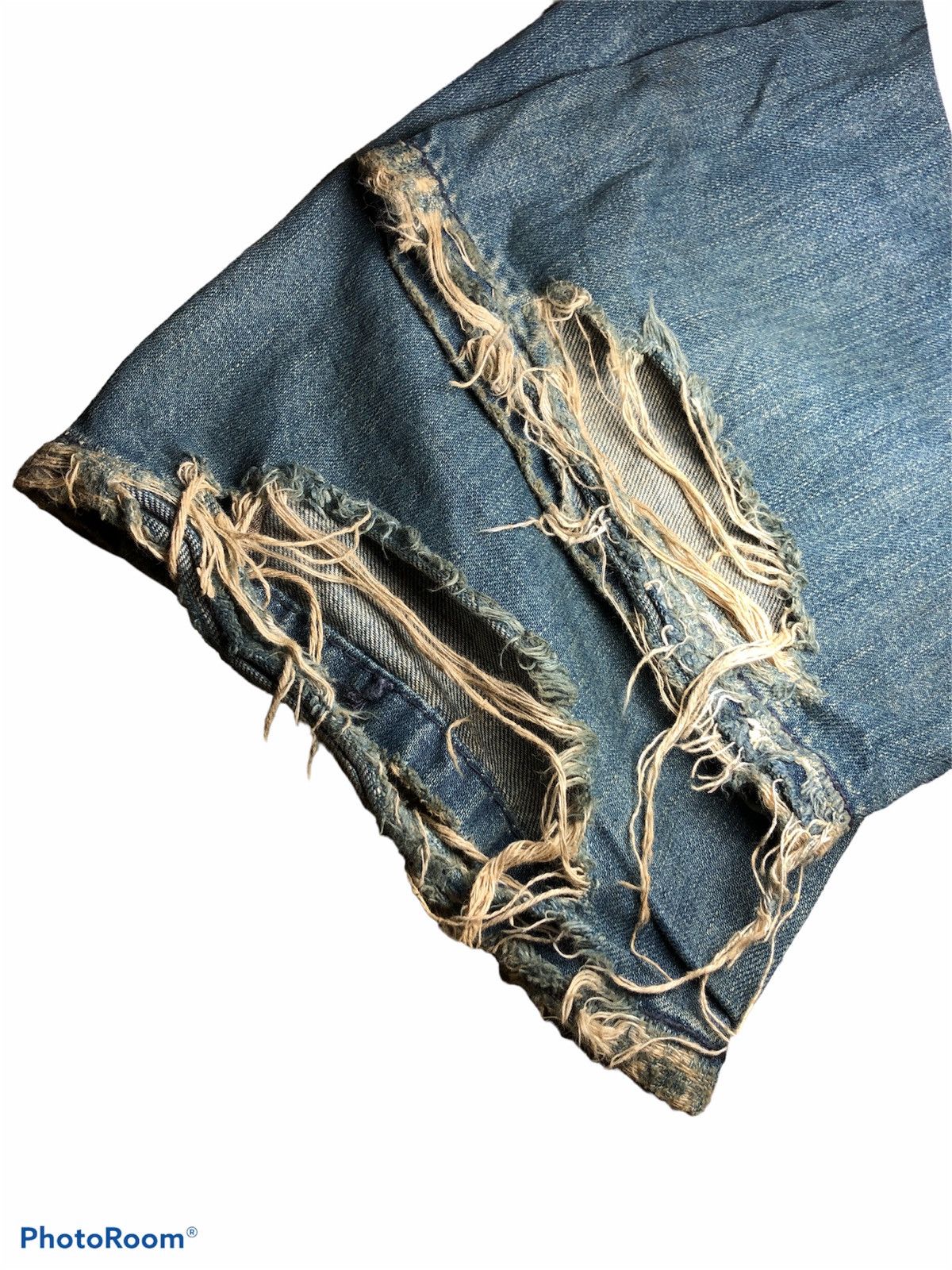 STITCH'S DAKOTA WASHED BLUE DISTRESSED DENIM