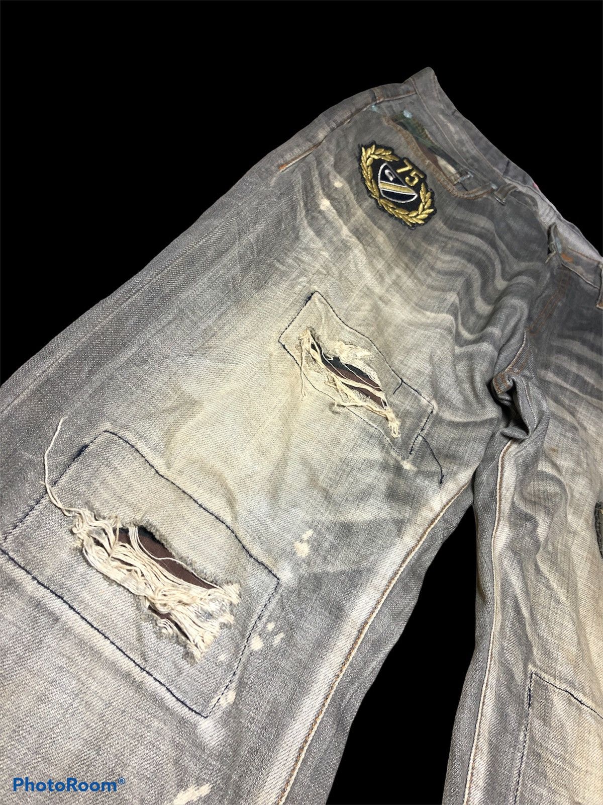 Other GIN RHYMES WASHED GRAY PATCHES DISTRESSED BLEACH DENIM Size US 33 - 8 Thumbnail