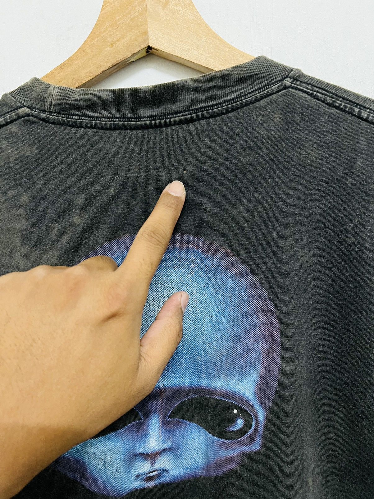Alien Workshop Vintage THRASHED Alienated Eye Dye 1996 Tee Size US L / EU 52-54 / 3 - 10 Thumbnail