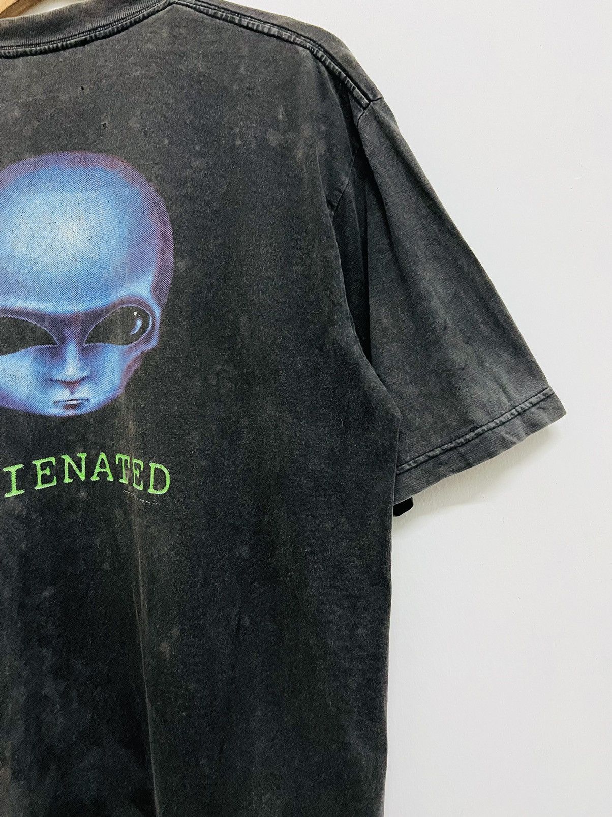 Alien Workshop Vintage THRASHED Alienated Eye Dye 1996 Tee Size US L / EU 52-54 / 3 - 12 Thumbnail