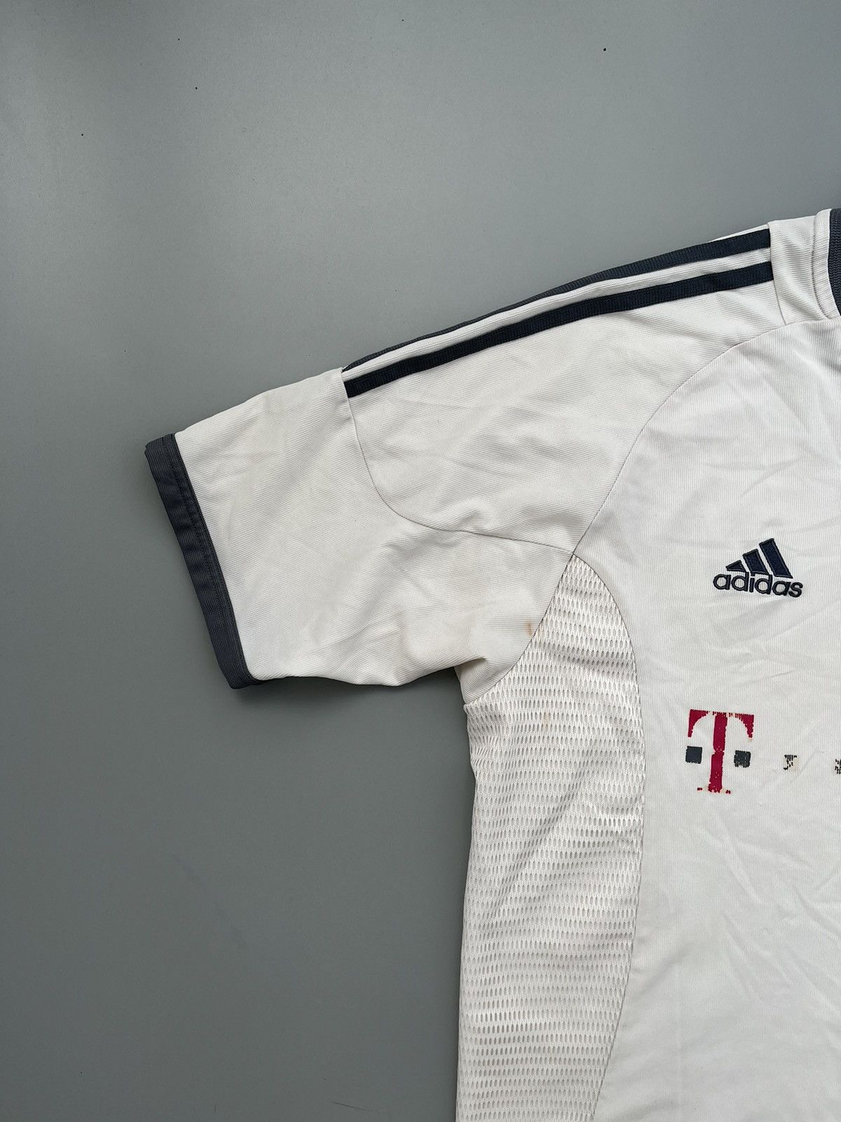 Adidas Bayern Munich Football Jersey Tricot 2002 - 2004 Adidas Size US M / EU 48-50 / 2 - 4 Thumbnail