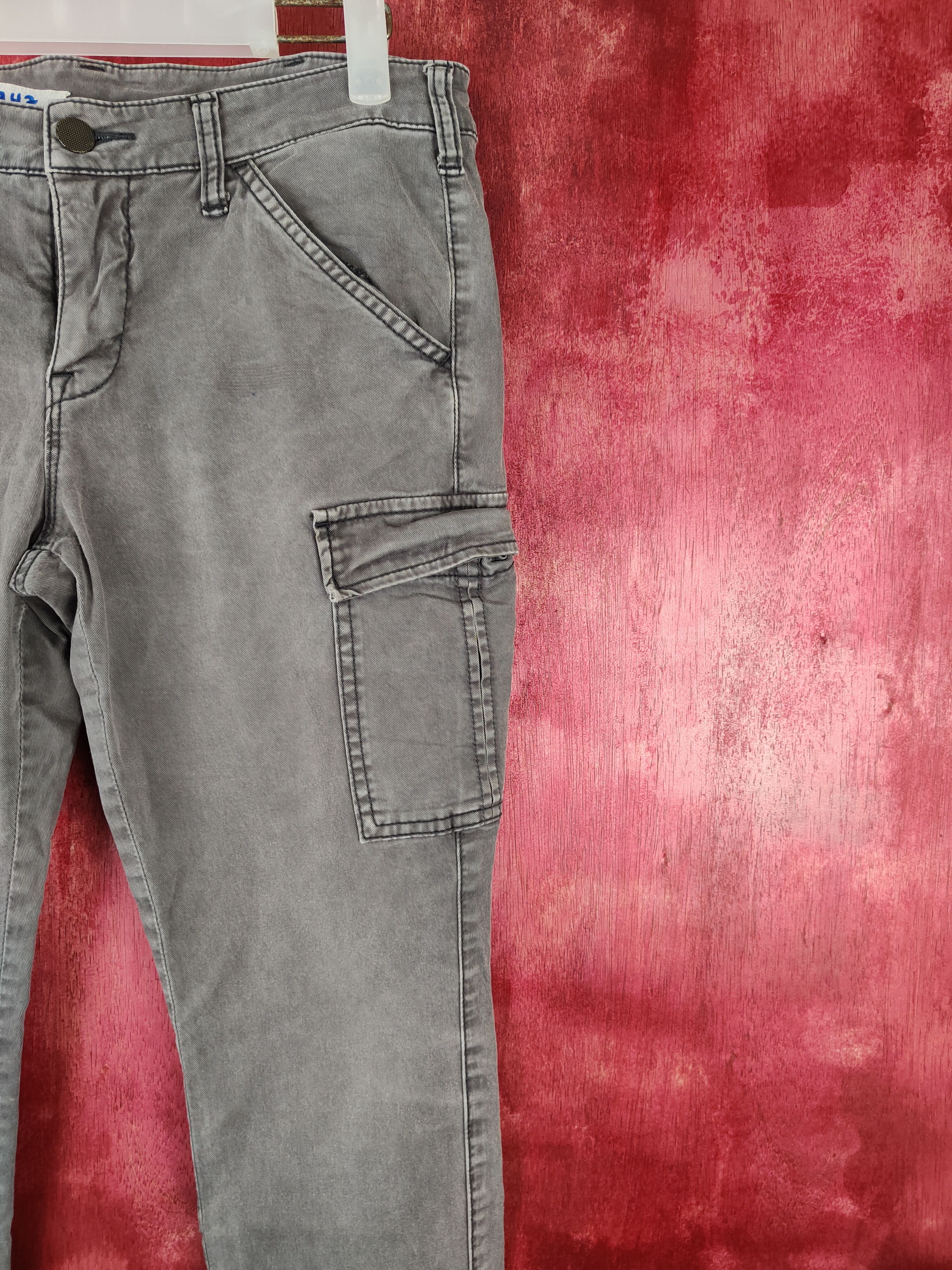 Japanese Brand × Vintage Uniqlo Grey Slimfit Multi Pocket Tactical Cargo Pants #5942 Size US 28 / EU 44 - 6 Thumbnail