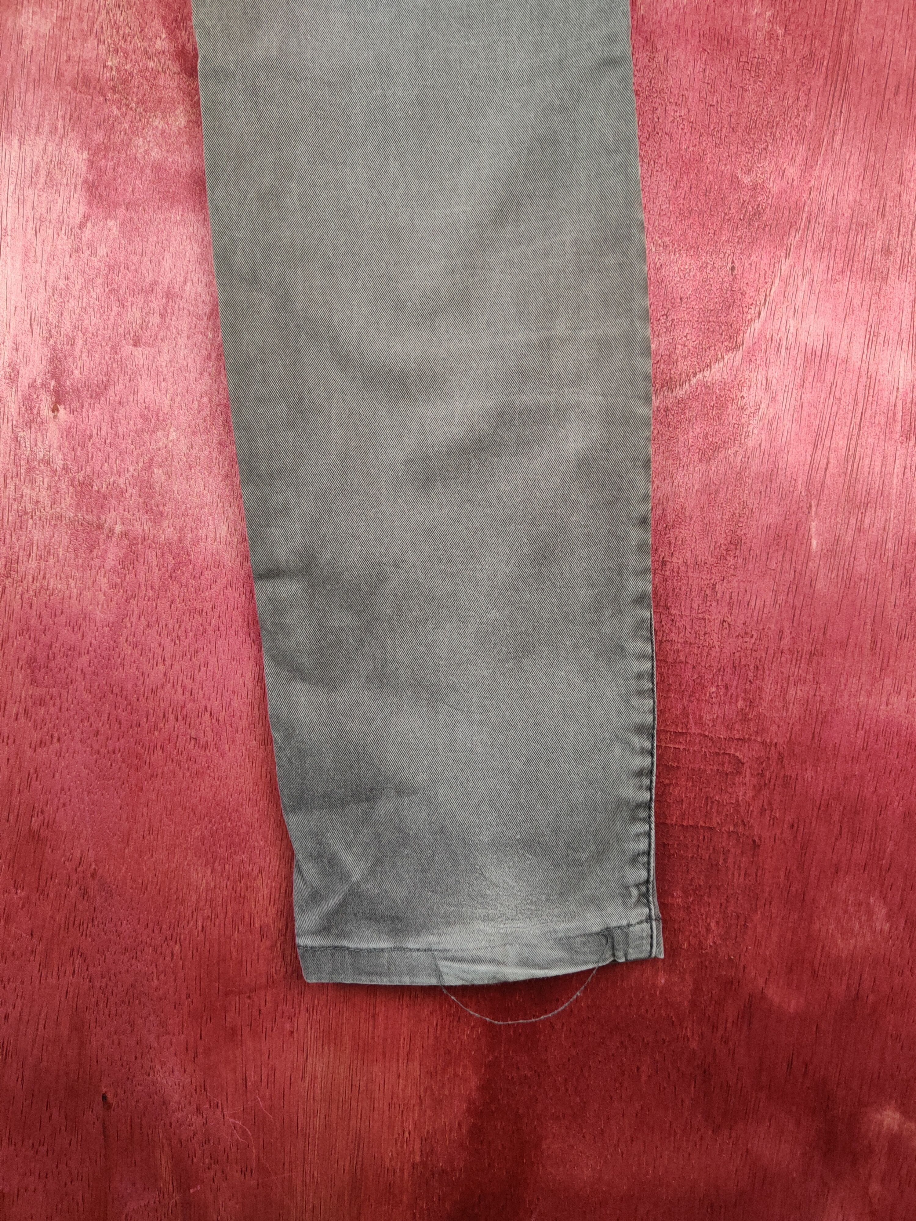 Japanese Brand × Vintage Uniqlo Grey Slimfit Multi Pocket Tactical Cargo Pants #5942 Size US 28 / EU 44 - 12 Thumbnail