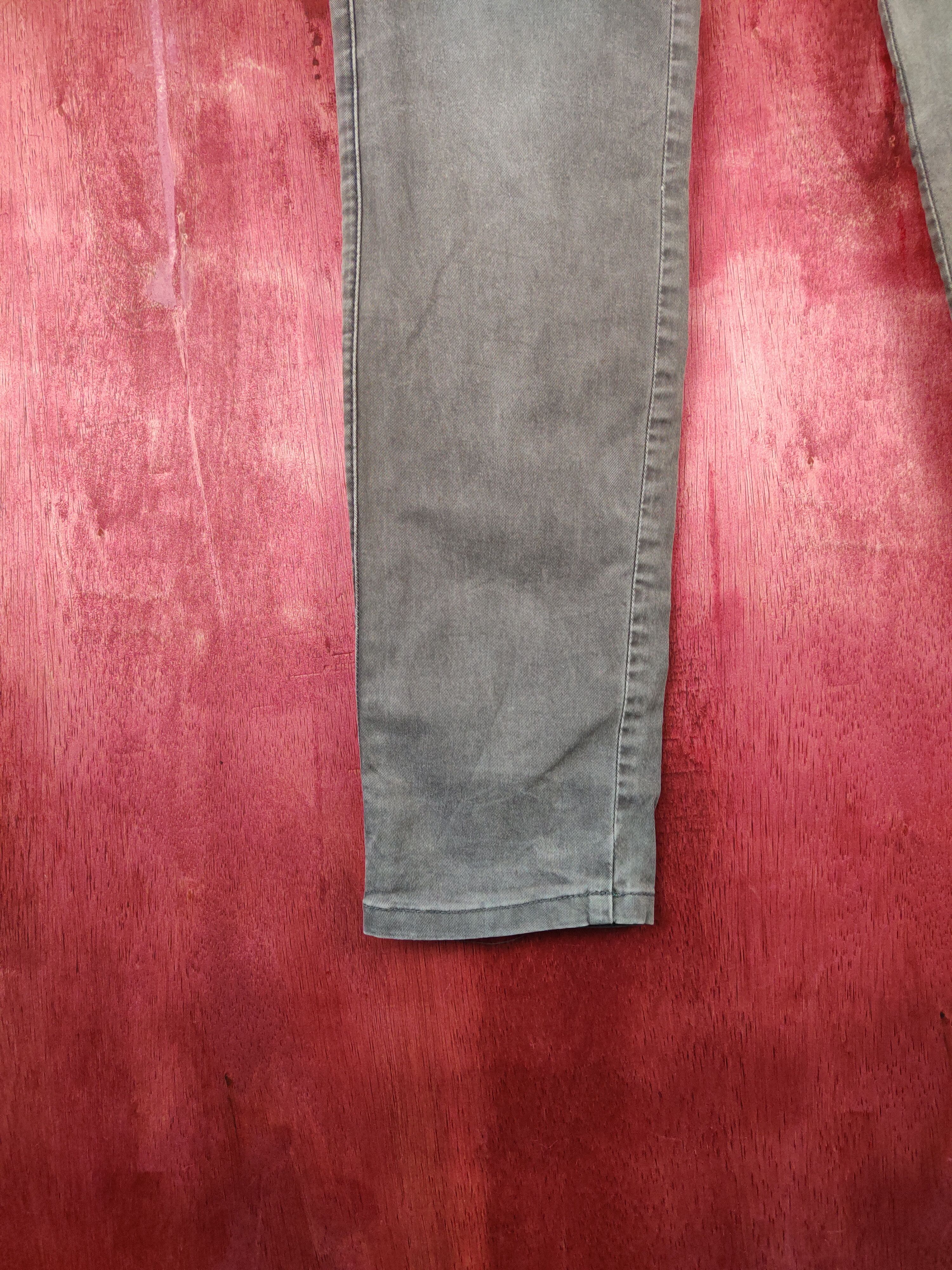 Japanese Brand × Vintage Uniqlo Grey Slimfit Multi Pocket Tactical Cargo Pants #5942 Size US 28 / EU 44 - 5 Thumbnail