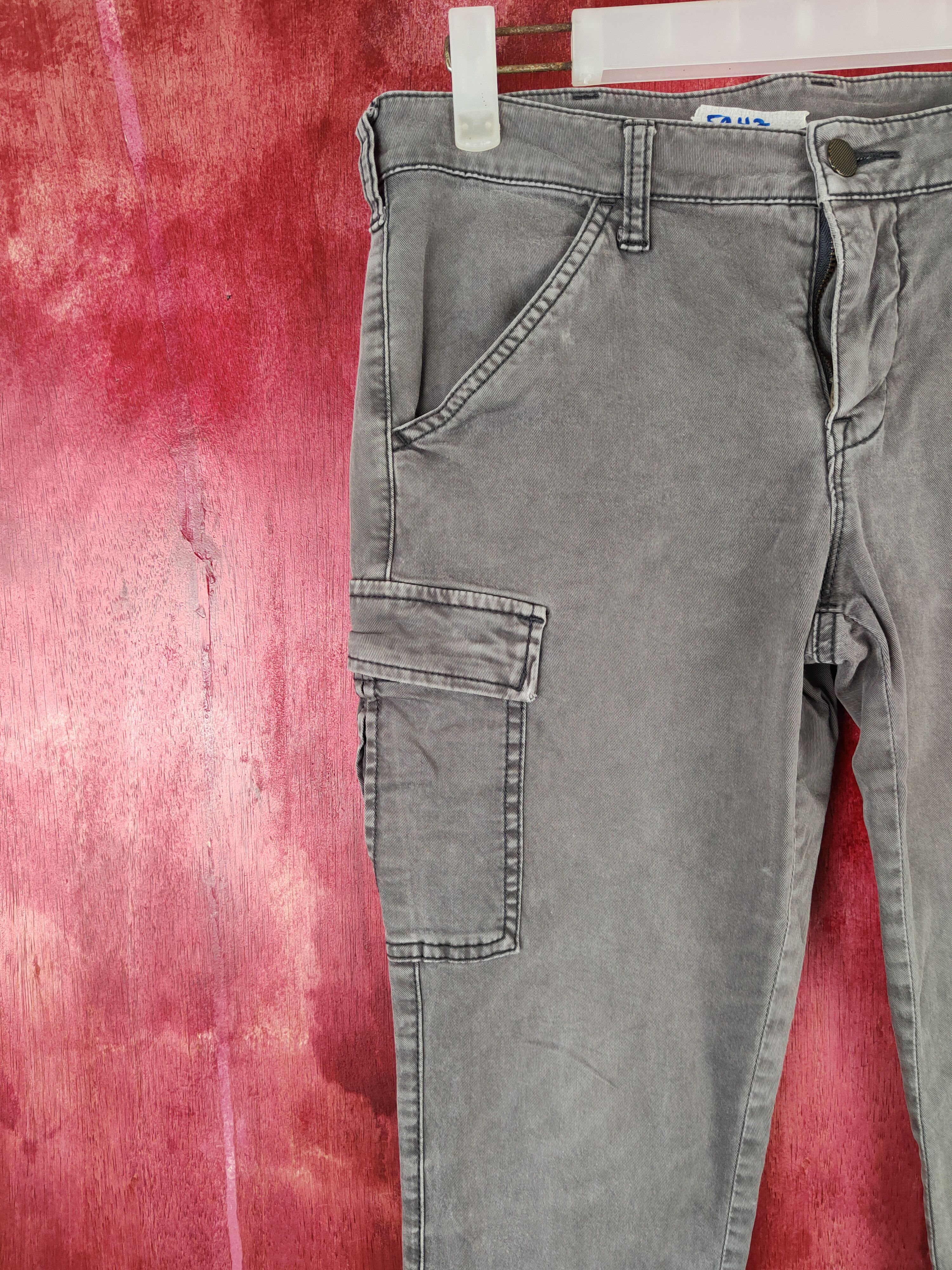 Japanese Brand × Vintage Uniqlo Grey Slimfit Multi Pocket Tactical Cargo Pants #5942 Size US 28 / EU 44 - 4 Thumbnail