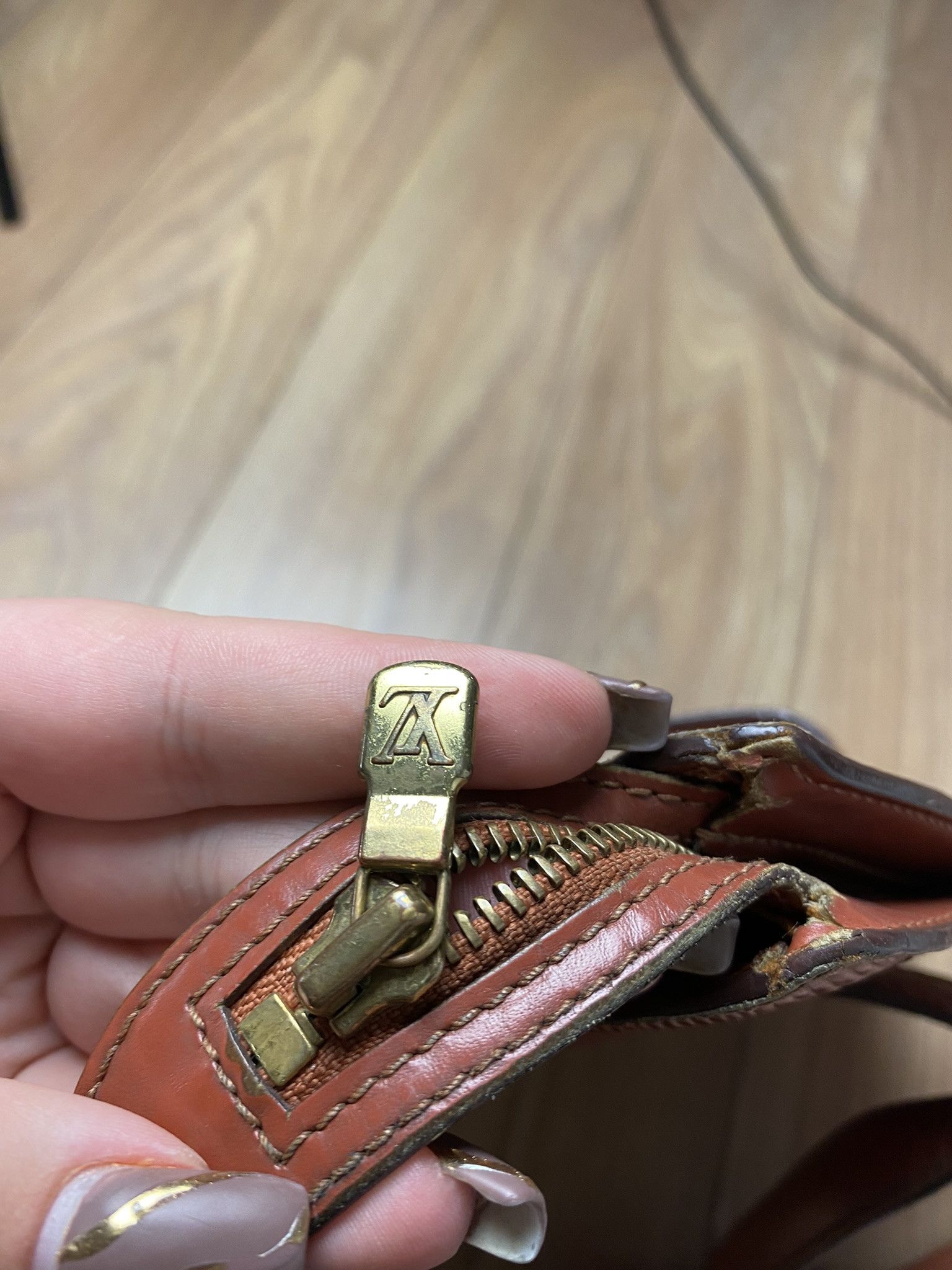Louis Vuitton Louis Viutton 1999 vintage bag epi leather small logo Size ONE SIZE - 8 Thumbnail