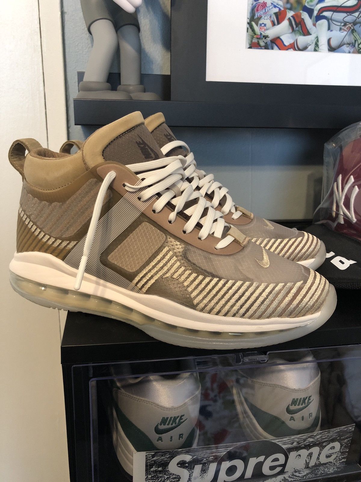 Lebron icon parachute fashion beige