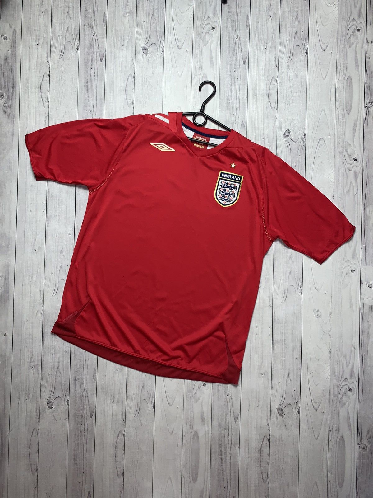 Vintage soccer jersey England Umbro size XL red