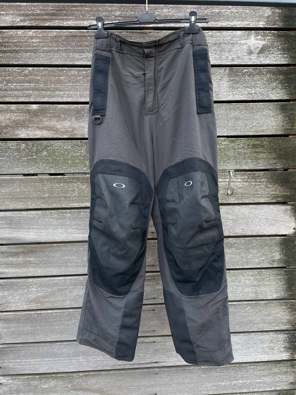 Oakley 00s Software Knee Patch Snowboard Pants – HUIBEN