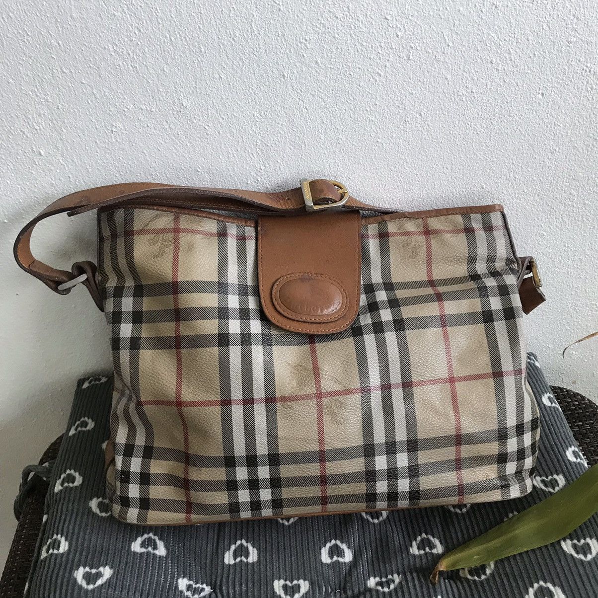🔥RARE ITEM 🔥 Burberry Nova Chek Crossbody Bag