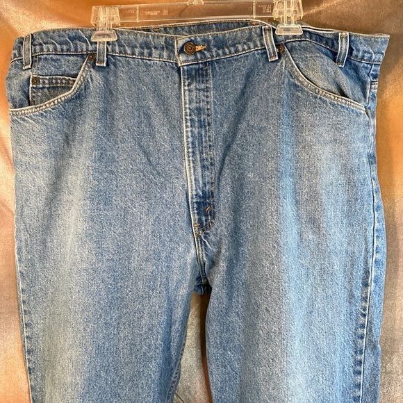 Vintage 90’s Levi’s 540 blue jeans. 46” waist. 29” inseam. M