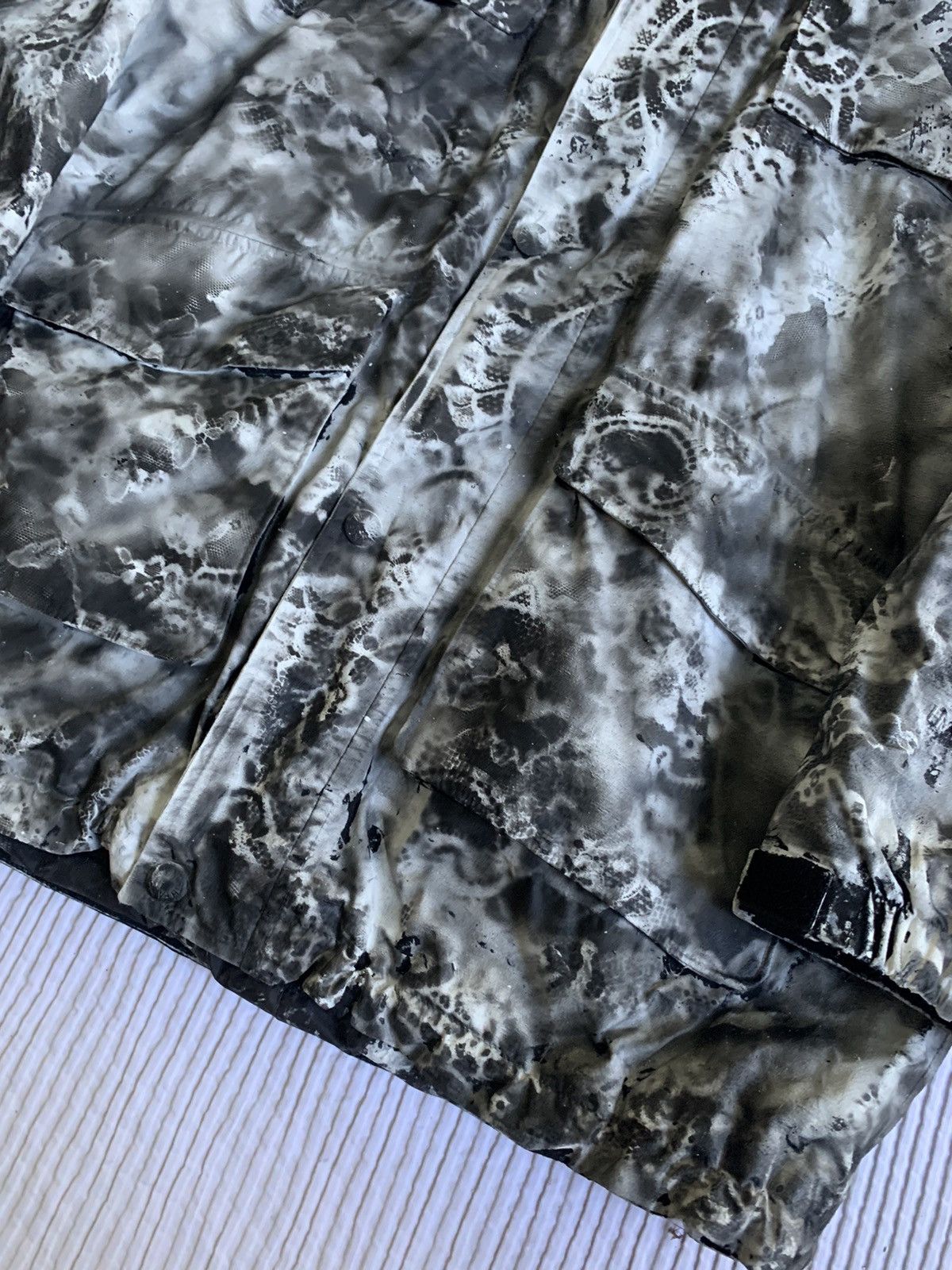 Handmade Perfect Painted Parka Size US L / EU 52-54 / 3 - 15 Thumbnail