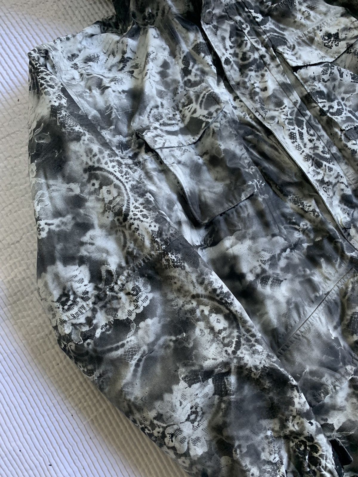 Handmade Perfect Painted Parka Size US L / EU 52-54 / 3 - 4 Thumbnail