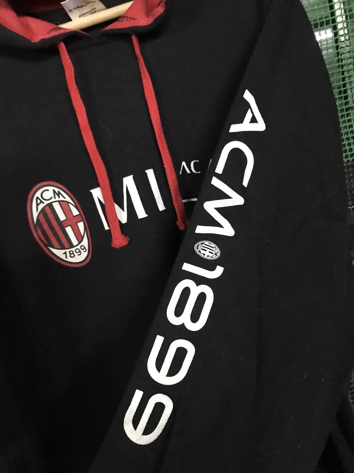If Six Was Nine Ac Milan Oficial Hoodie Pullover Size US L / EU 52-54 / 3 - 4 Thumbnail