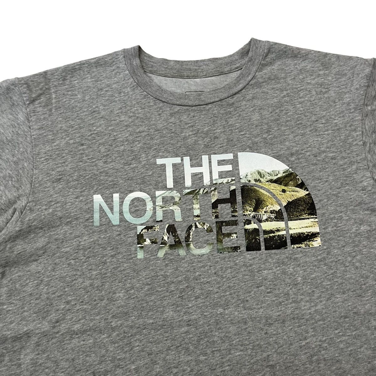 The North Face The North Face With Mountains Big Logo Size US M / EU 48-50 / 2 - 3 Thumbnail