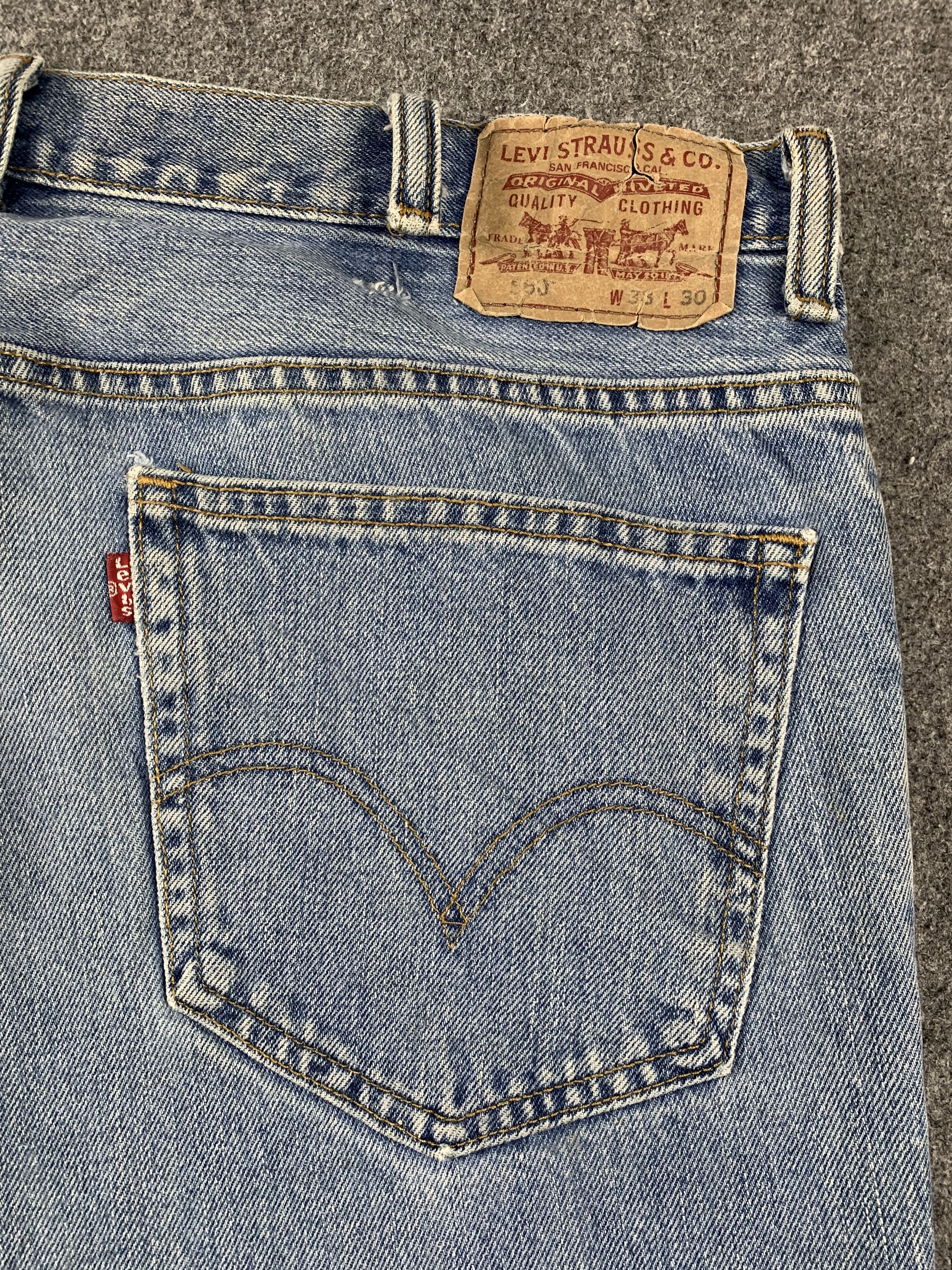 Levi's Vintage Levis 560 Light Wash Jeans DP2050 Size US 39 - 13 Thumbnail
