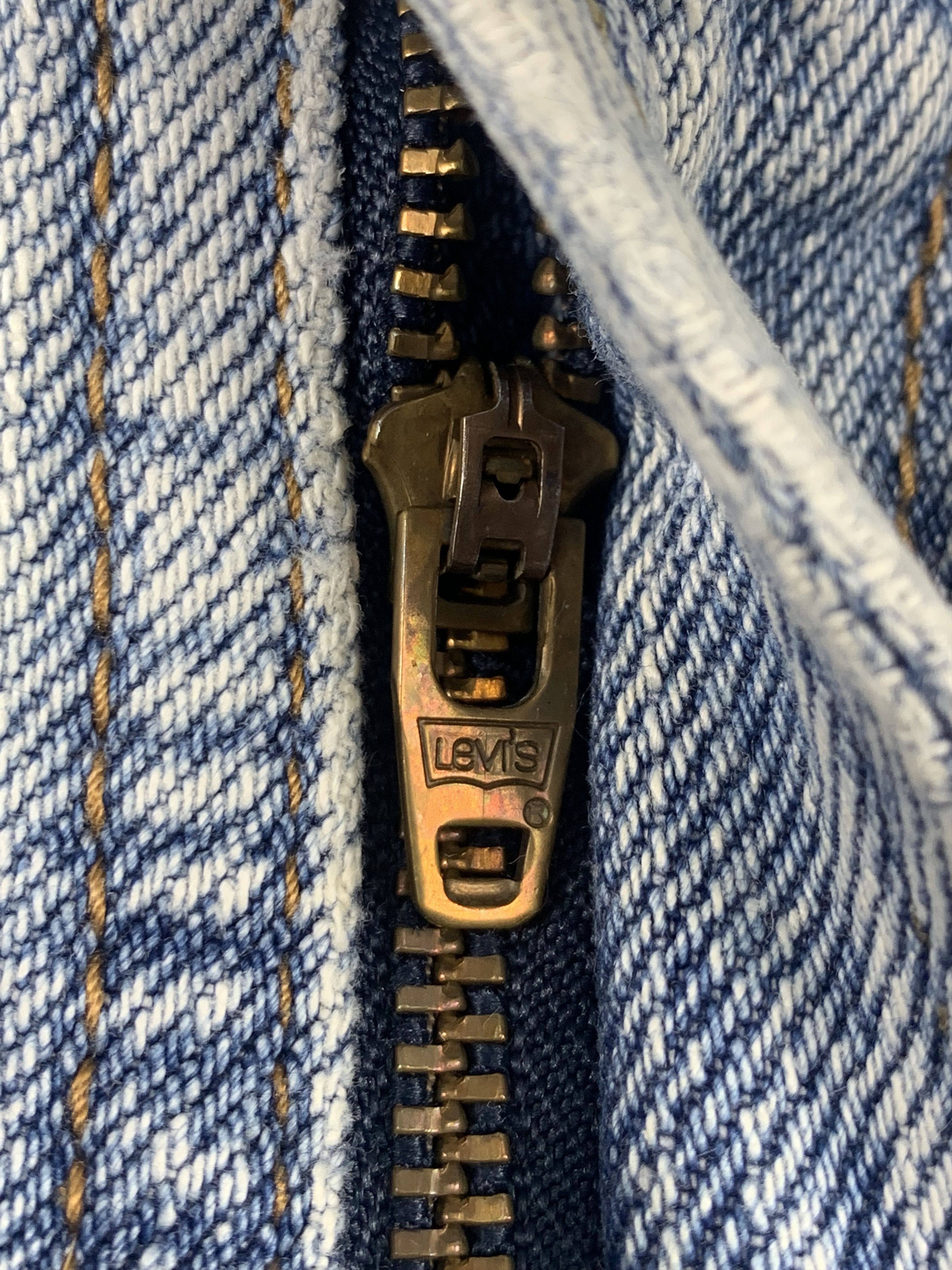 Levi's Vintage Levis 505 Light Washed Jeans DP2053 Size US 35 - 11 Thumbnail