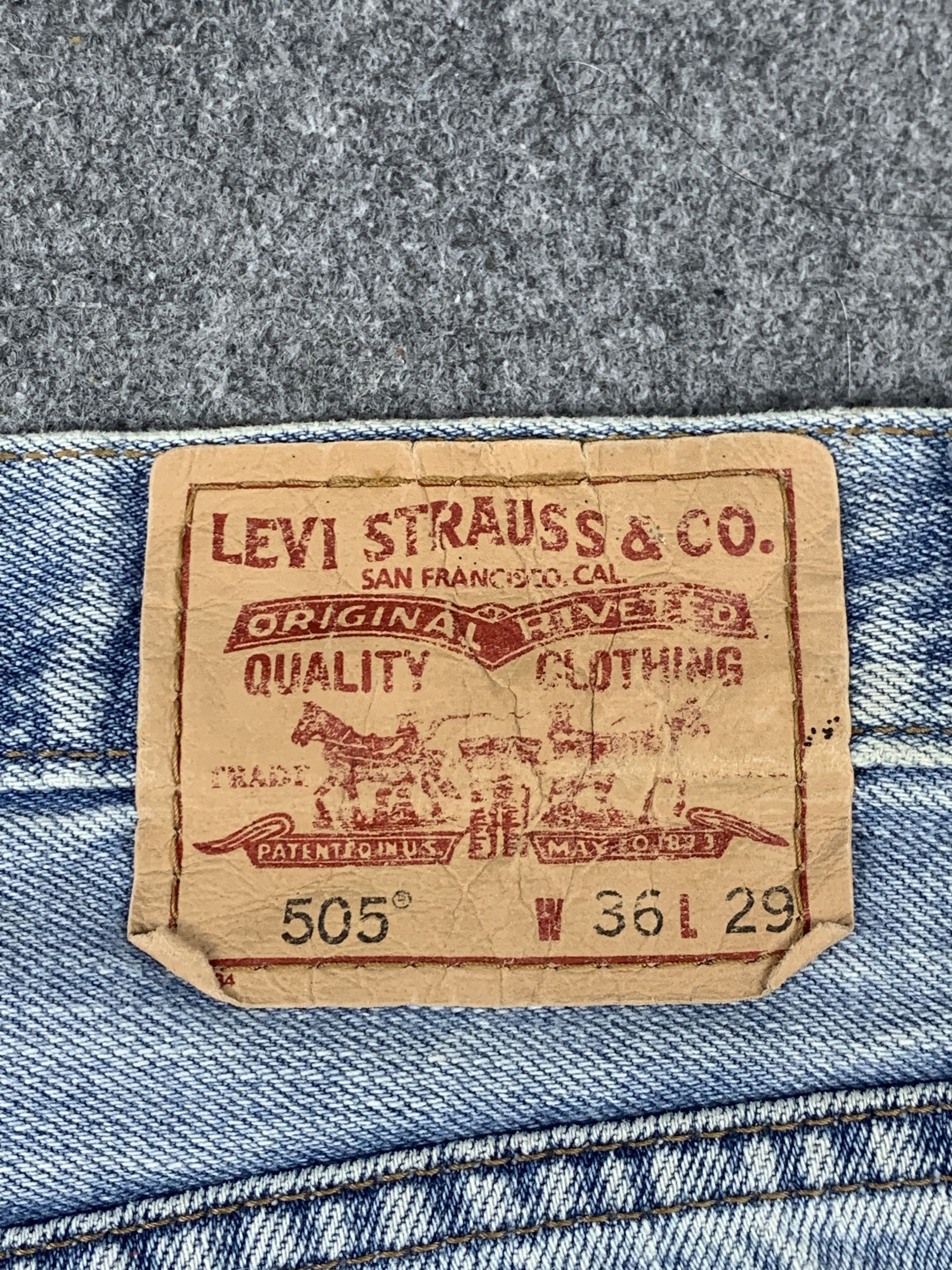 Levi's Vintage Levis 505 Light Washed Jeans DP2053 Size US 35 - 5 Thumbnail
